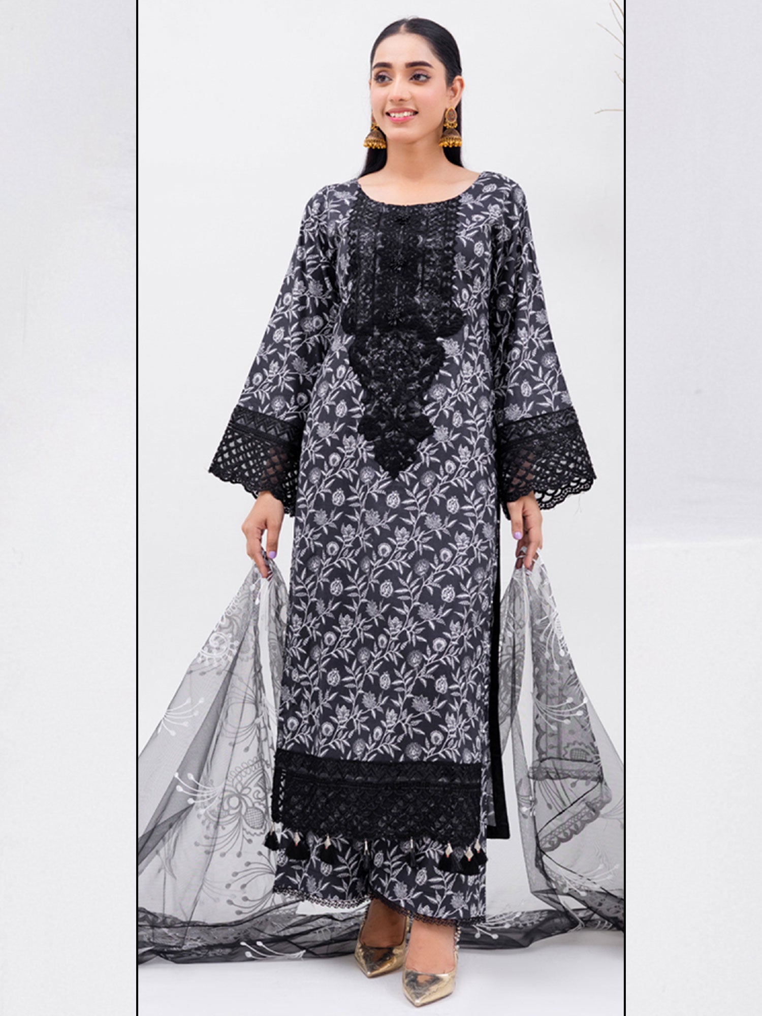 Rangz Festive Black & White Embroidered Lawn Suit (D-04)