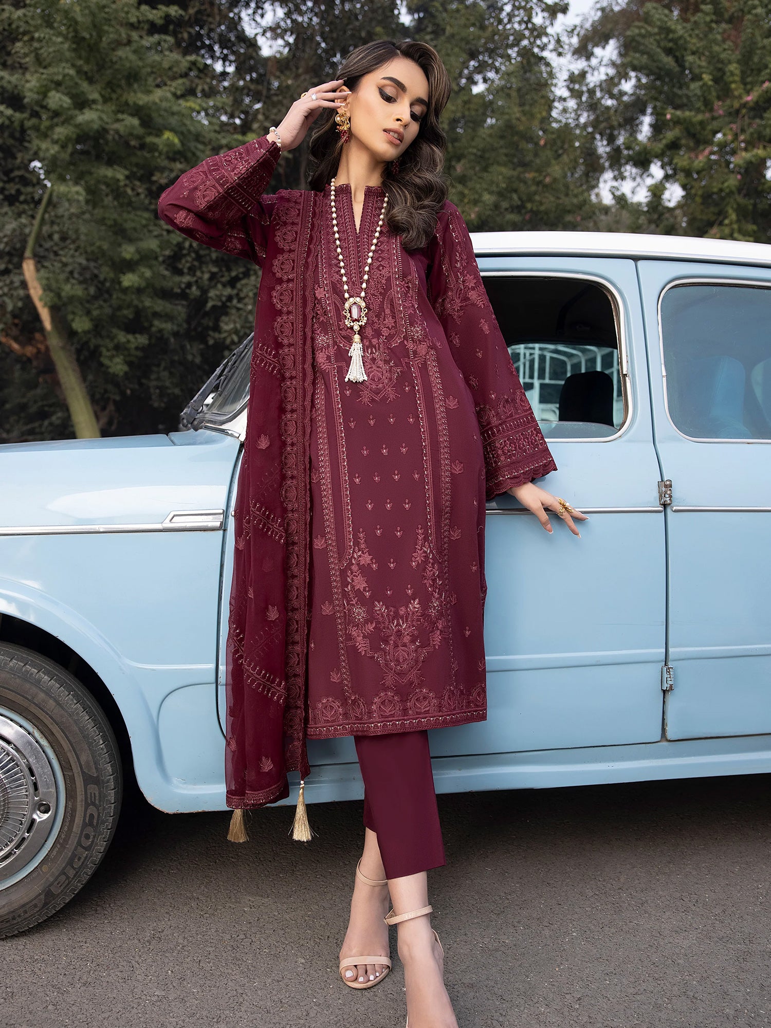 Lakhany Maroon Unstitched Embroidered Lawn 3-Piece Suit (LG-RM-0062)