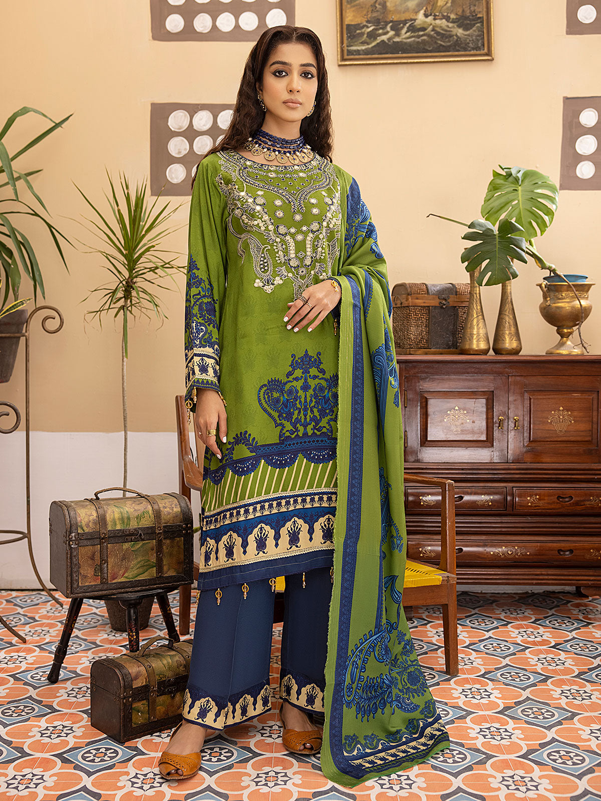 Green & Blue Winter Dhanak Embroidered 3-Piece Suit