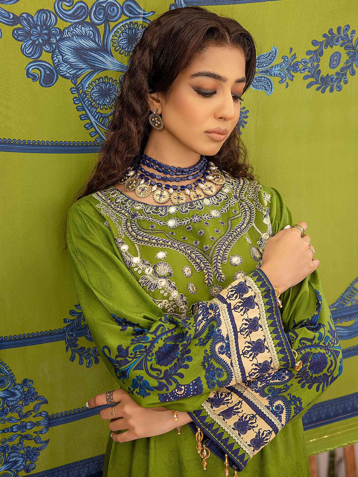 Green & Blue Winter Dhanak Embroidered 3-Piece Suit