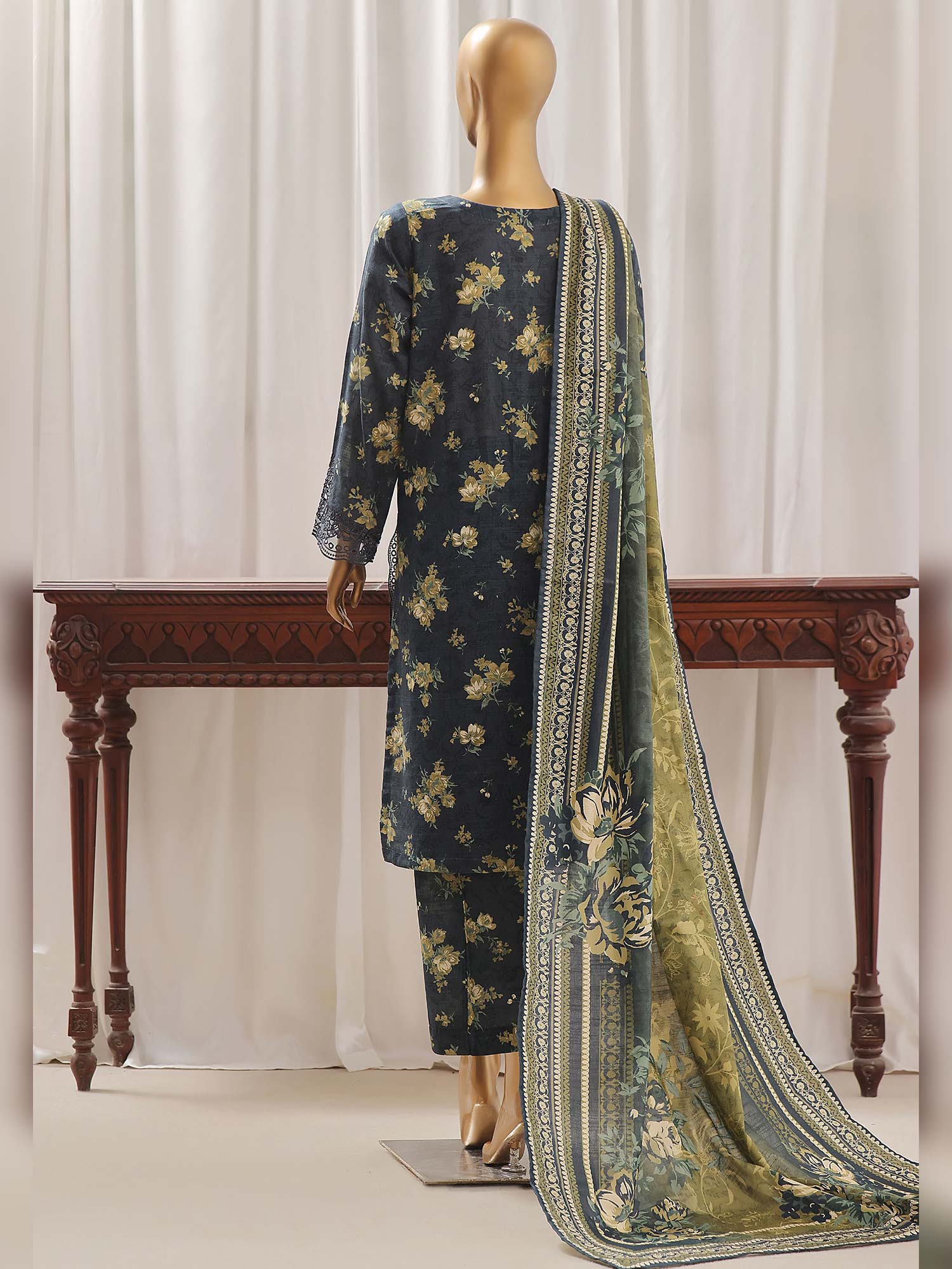 Sadabahar Embroidered Winter Khaddar 3-Piece Suit - Charcoal