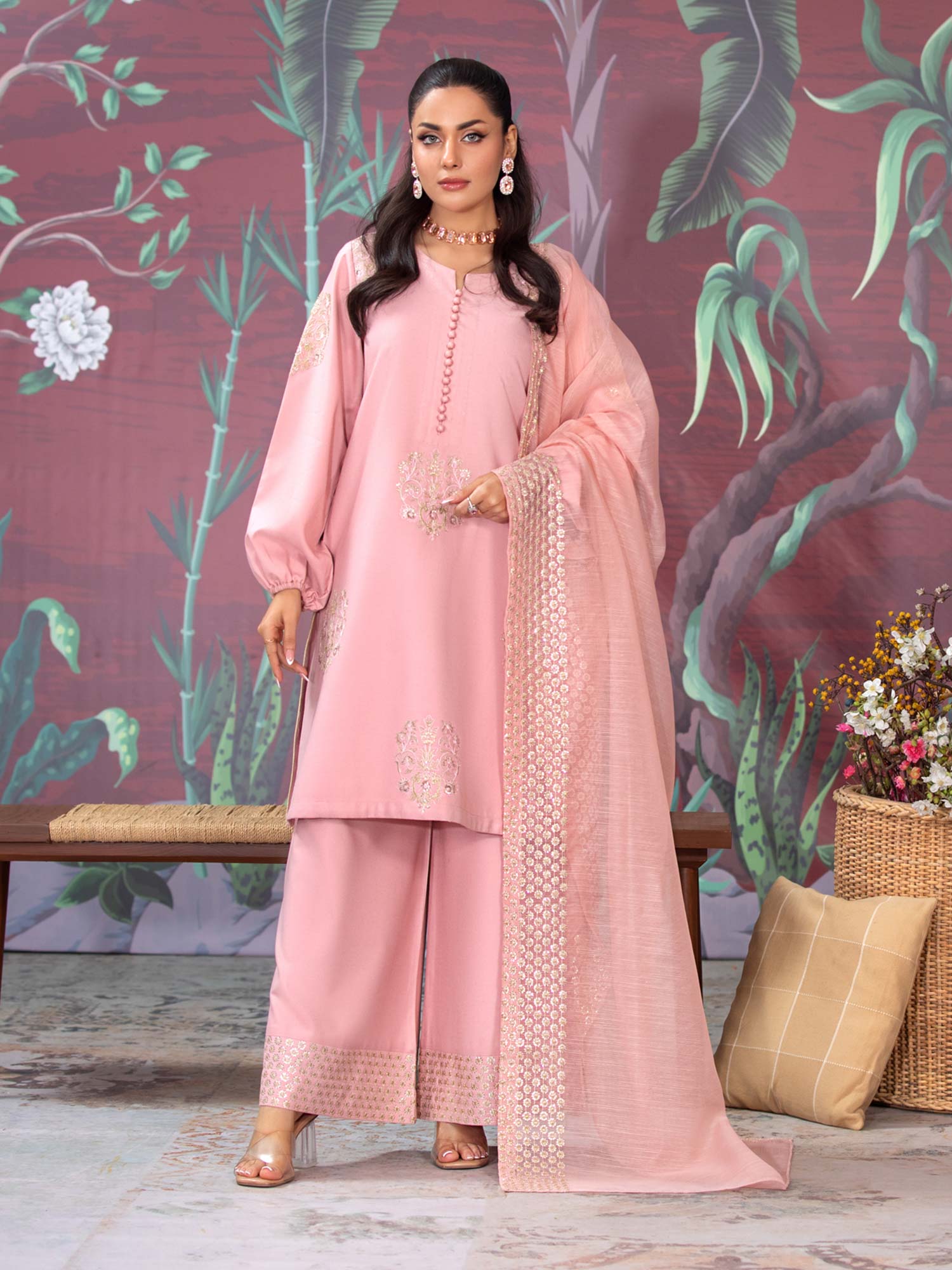 Heera's Pink Embroidered Dhanak Suit