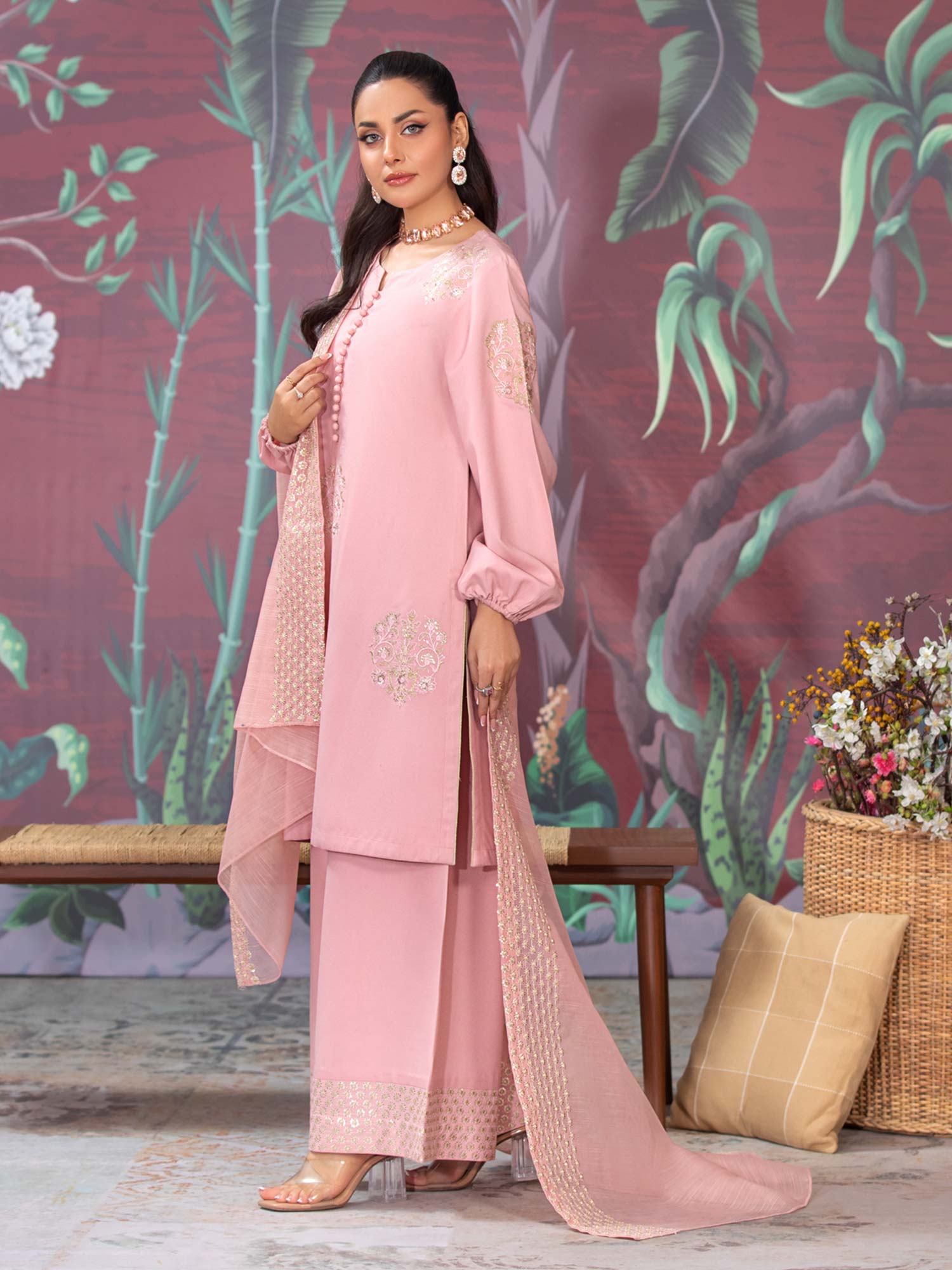 Heera's Pink Embroidered Dhanak Suit