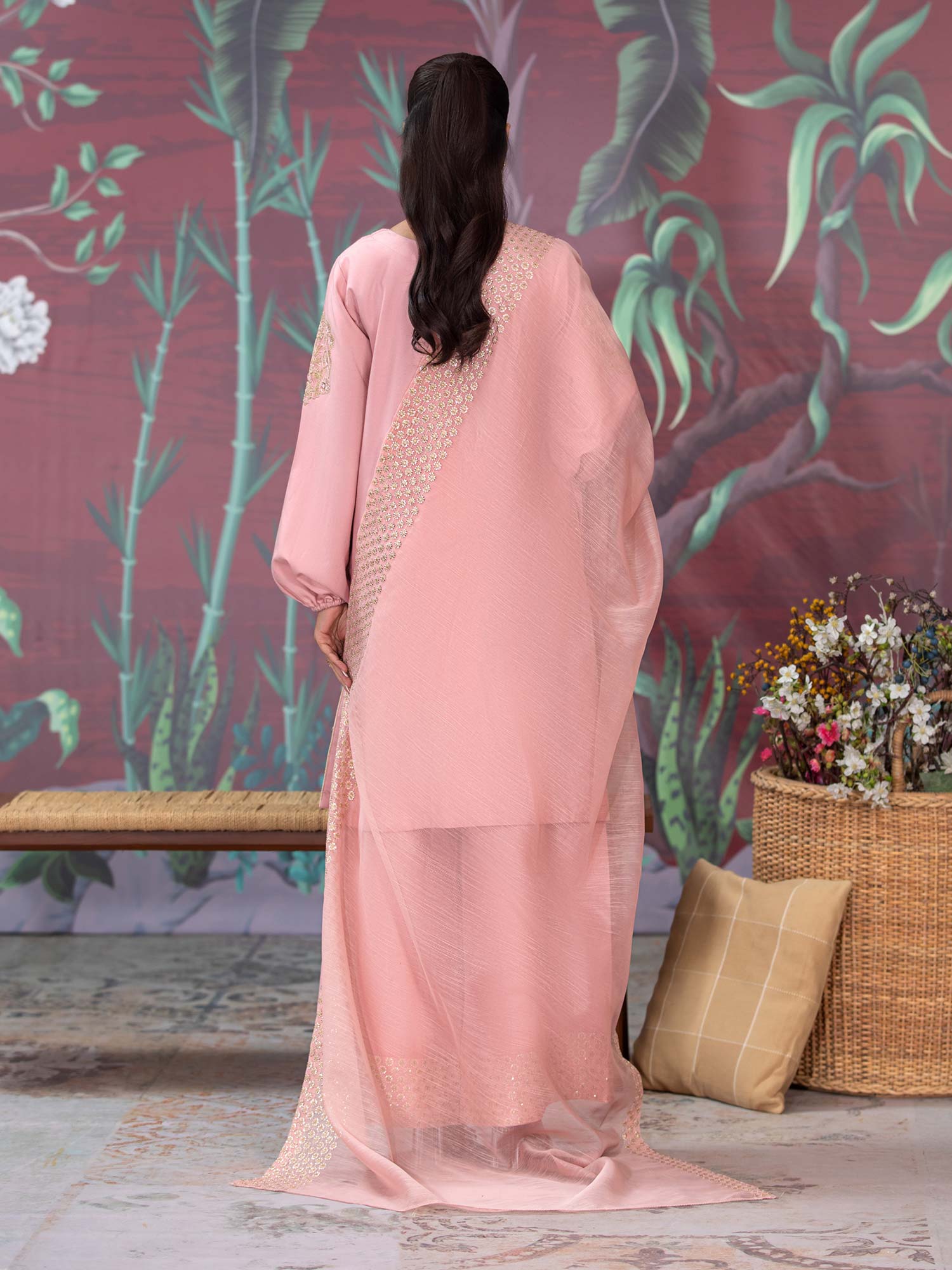 Heera's Pink Embroidered Dhanak Suit