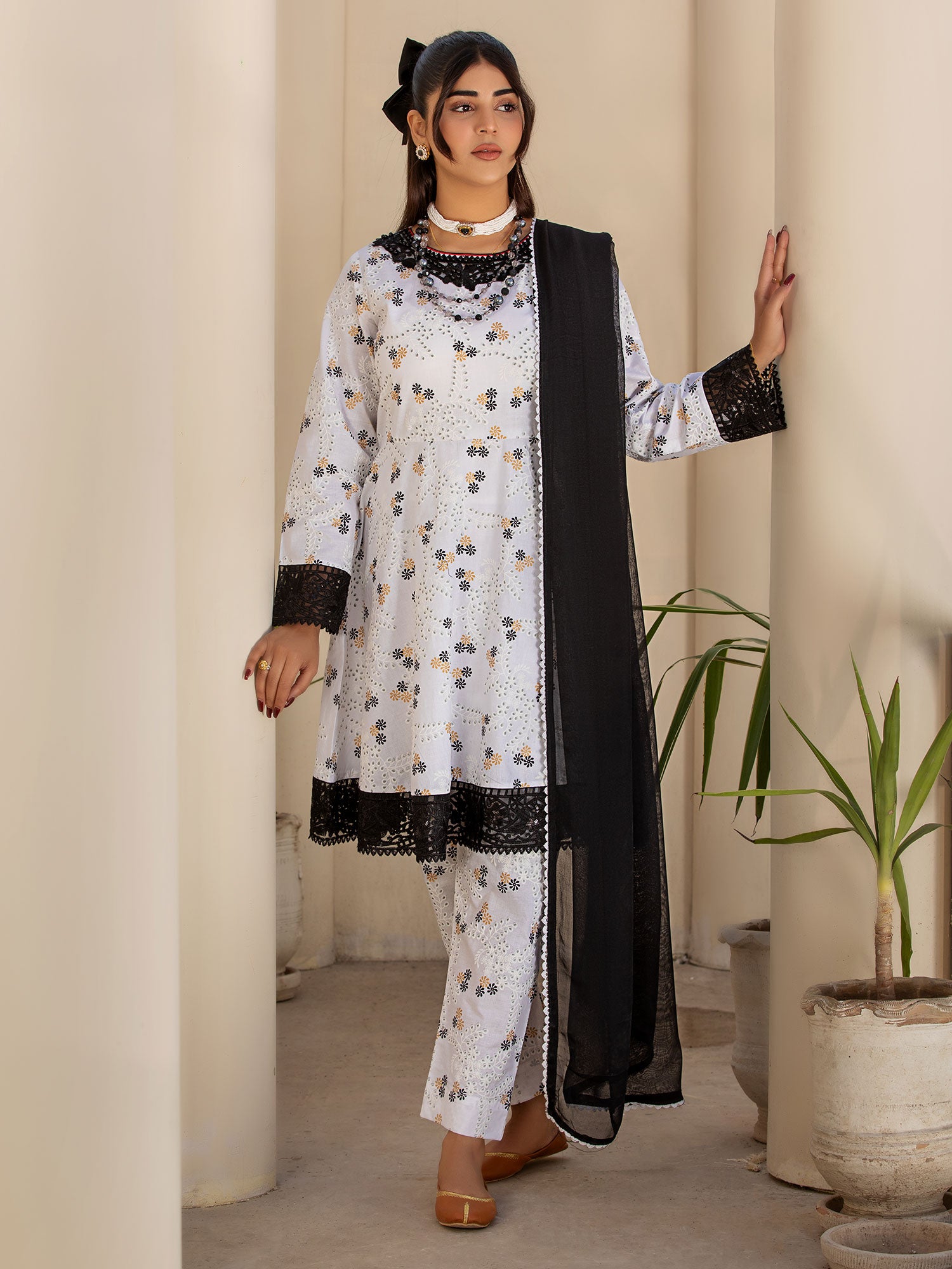 Heera's White Cambric 3-Piece Frock Suit