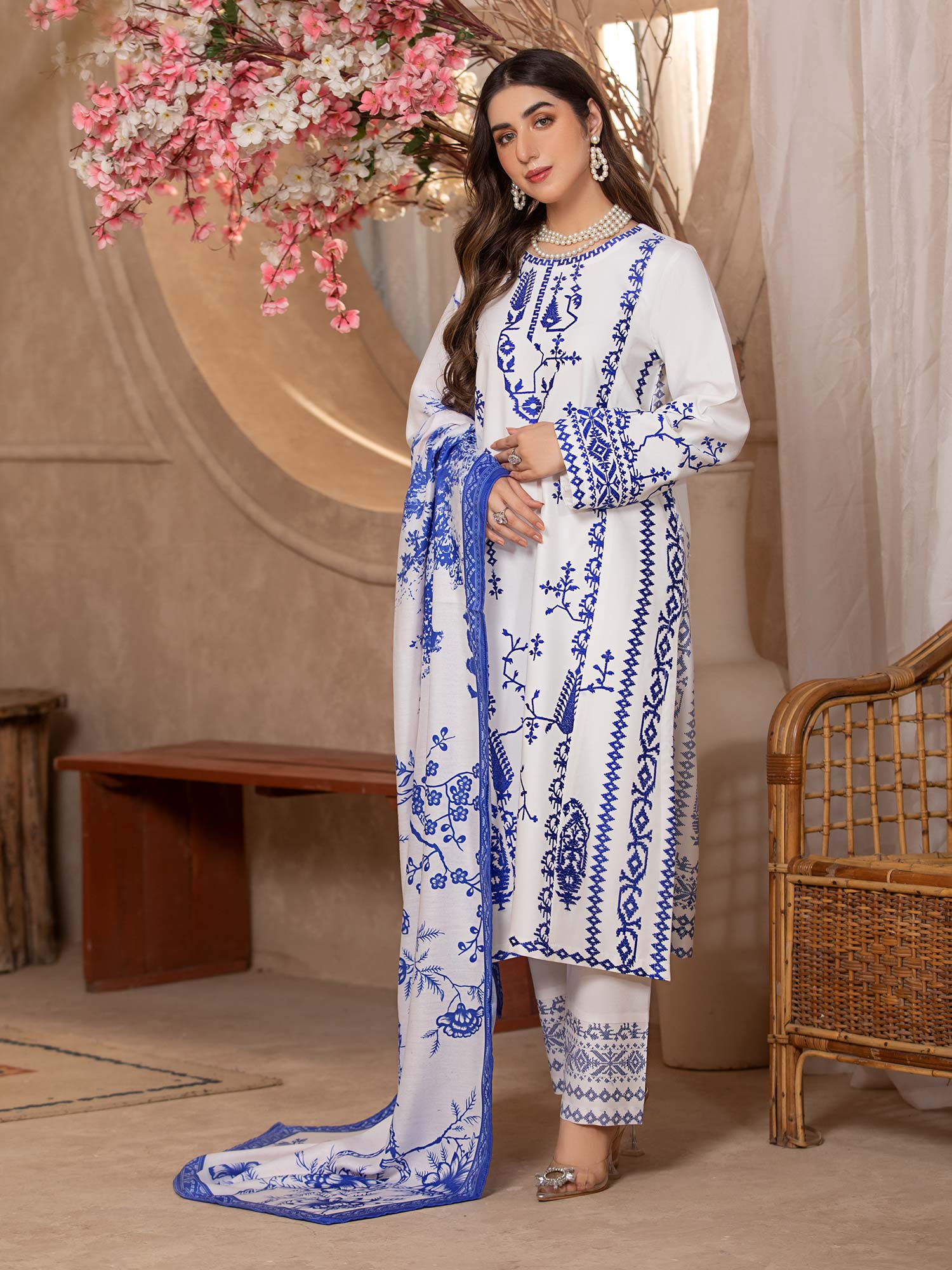 Heera's White & Blue Embroidered Dhanak Suit