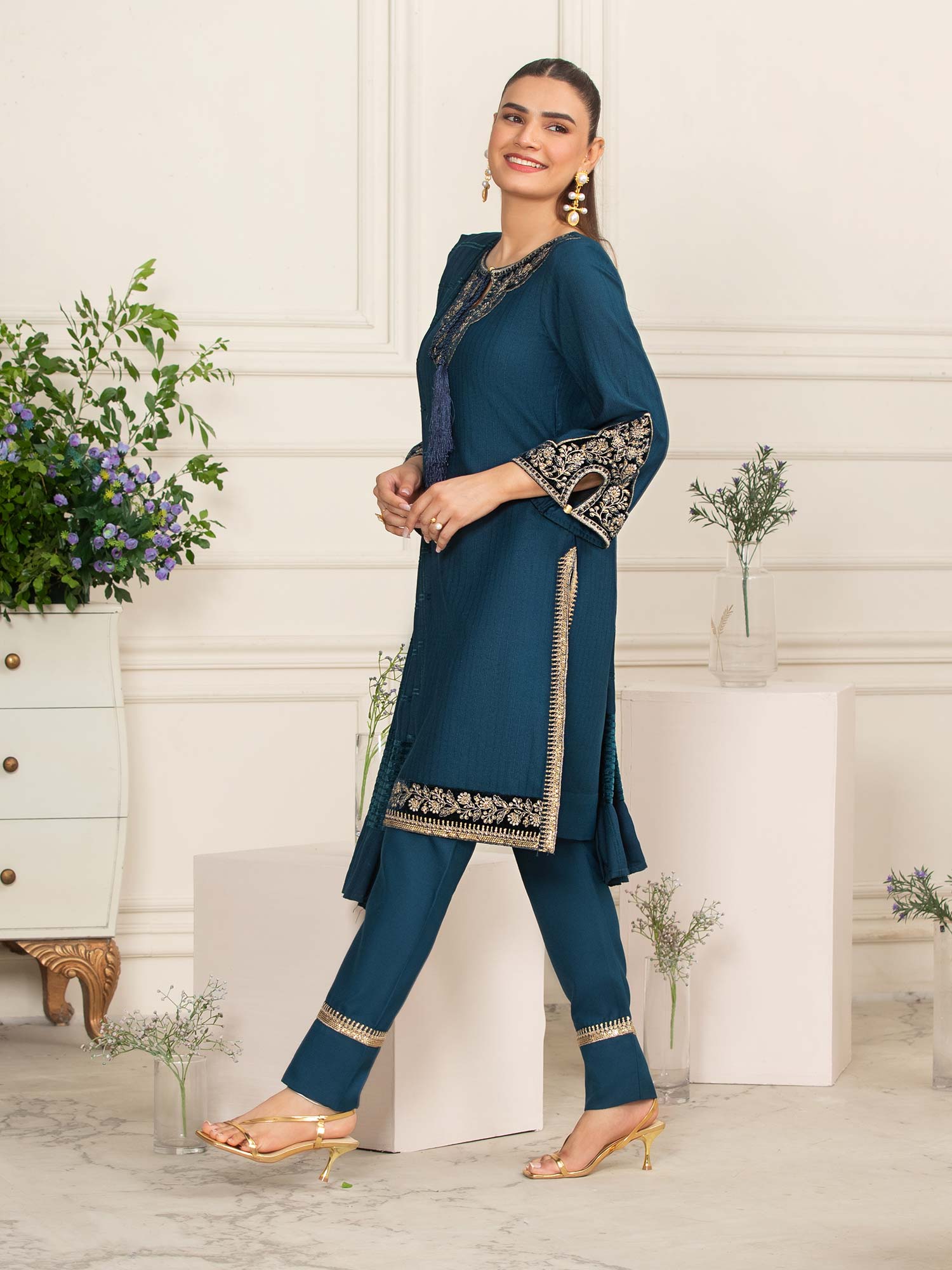 Heera's Teal Embroidered Linen Suit with Pashmina Shawl