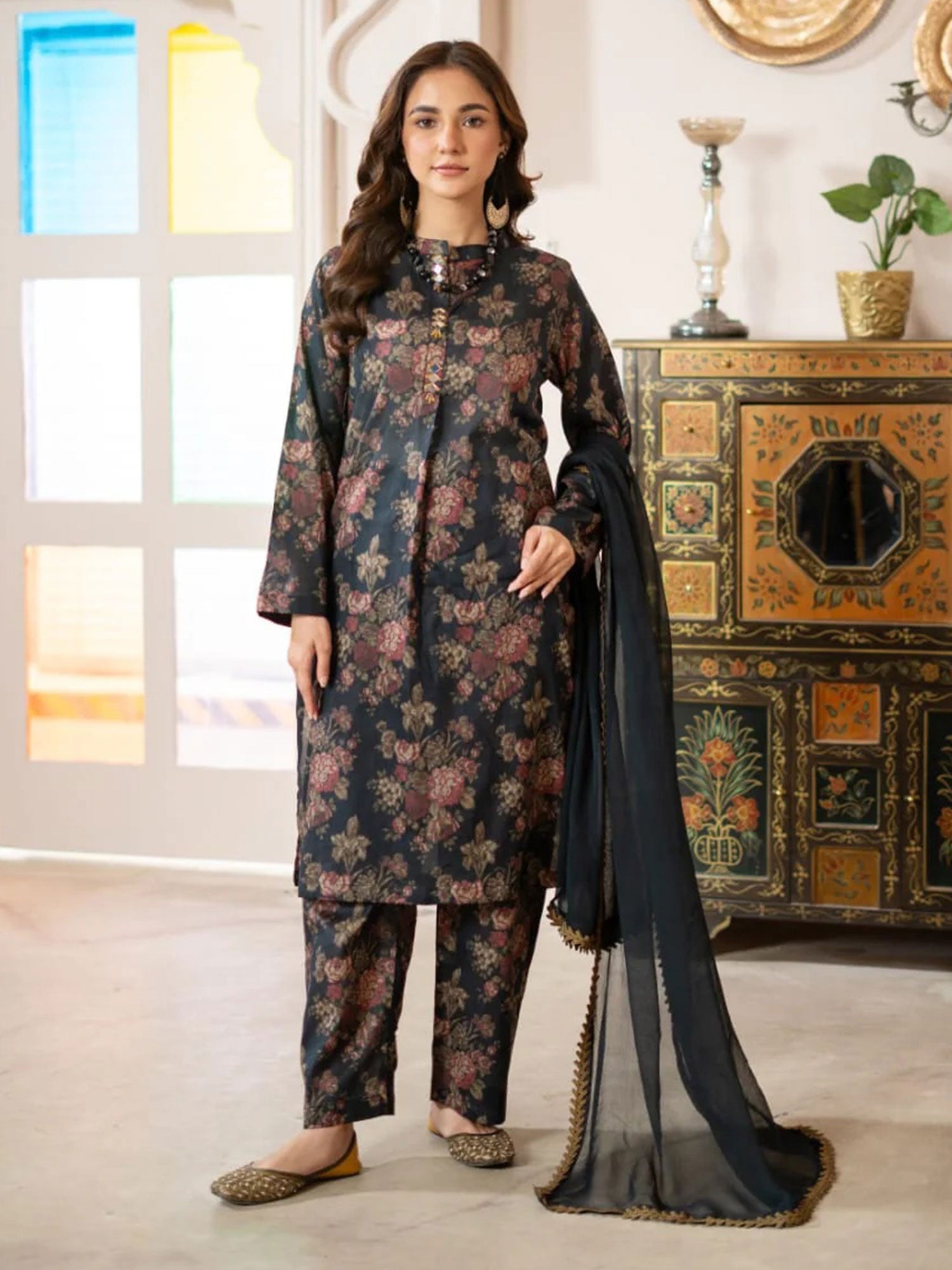 Raniya.H "Harmony" Lawn 3-Piece Suit - Black