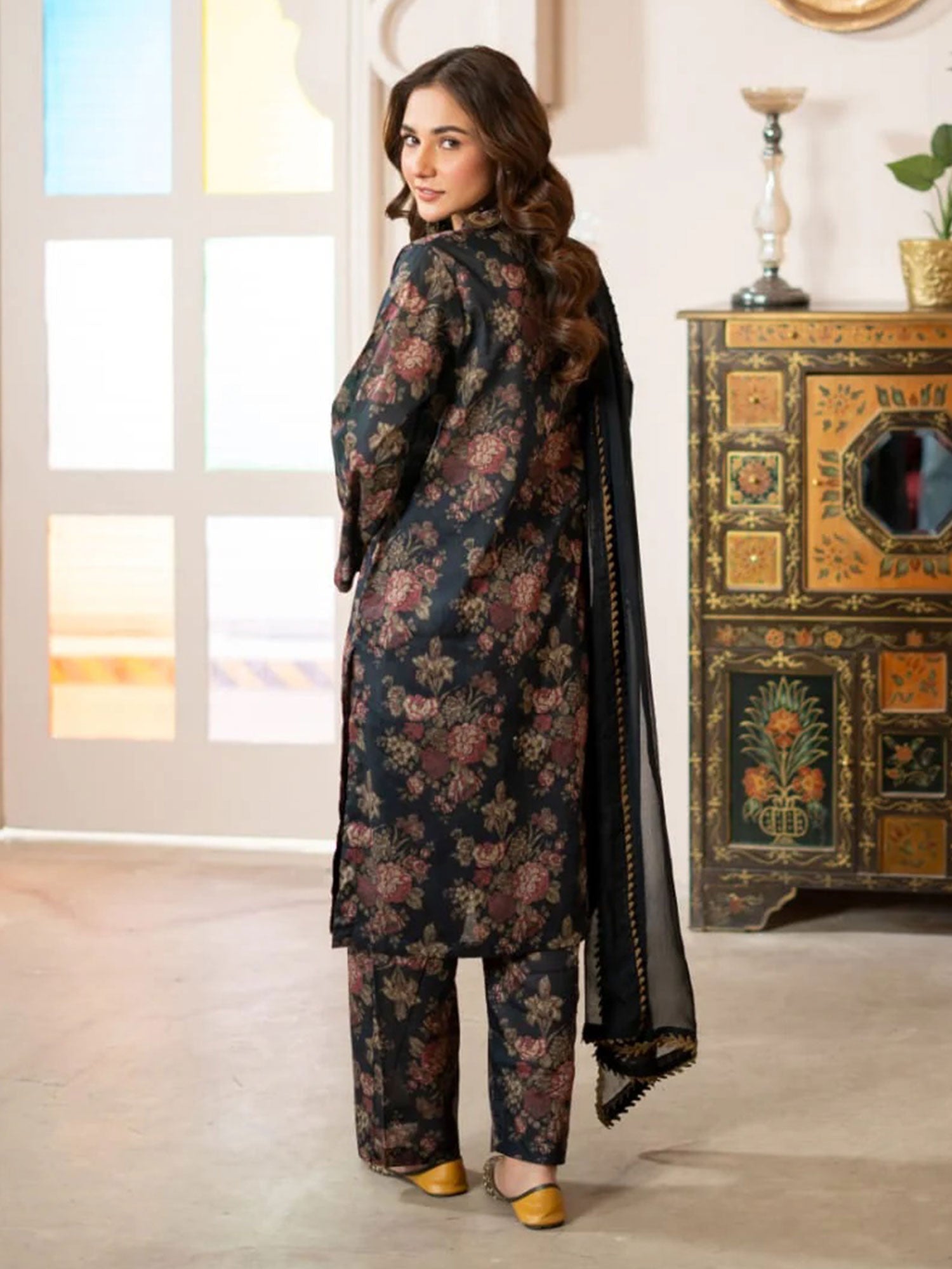 Raniya.H "Harmony" Lawn 3-Piece Suit - Black