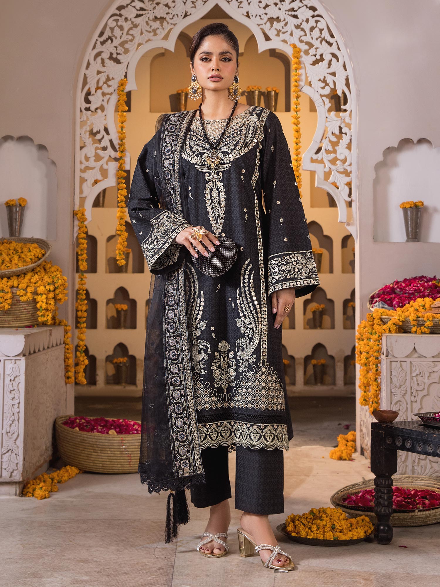 Heera's Black Luxury Embroidered 3-Piece Suit