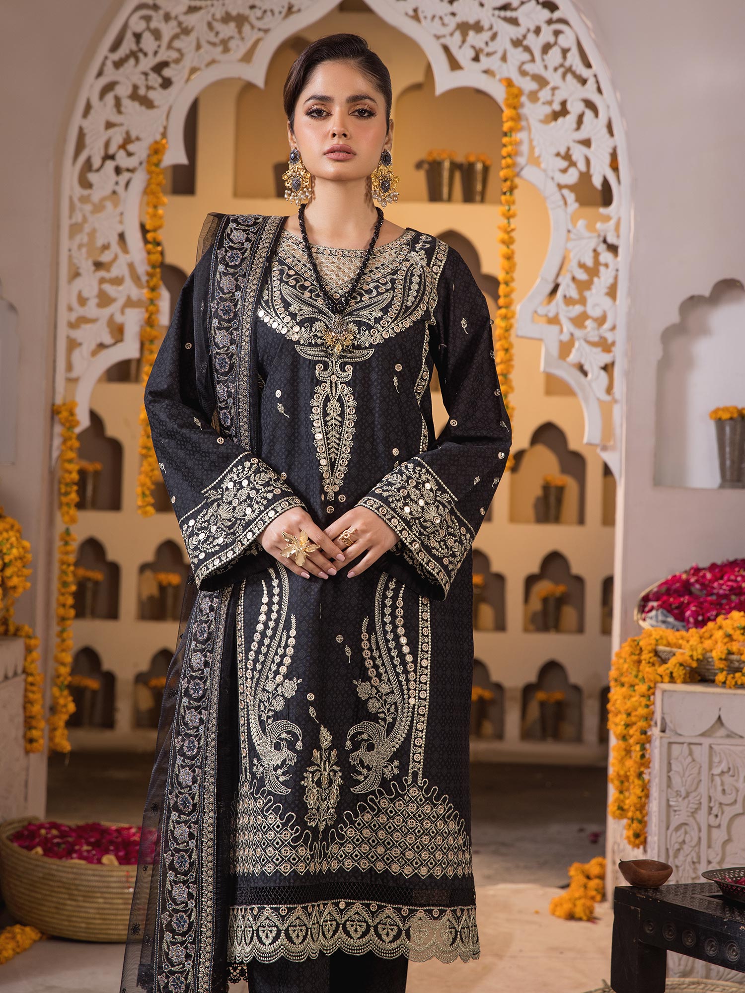 Heera's Black Luxury Embroidered 3-Piece Suit