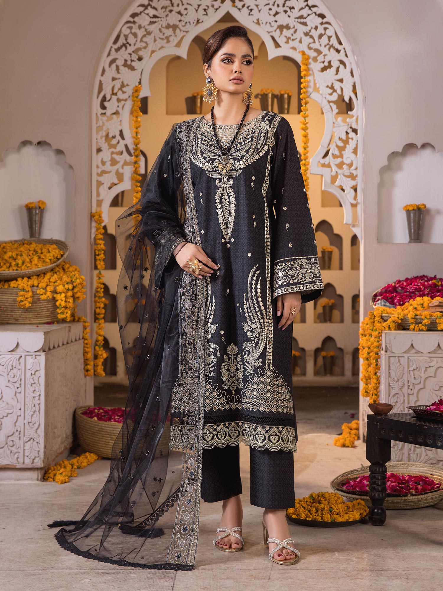 Heera's Black Luxury Embroidered 3-Piece Suit