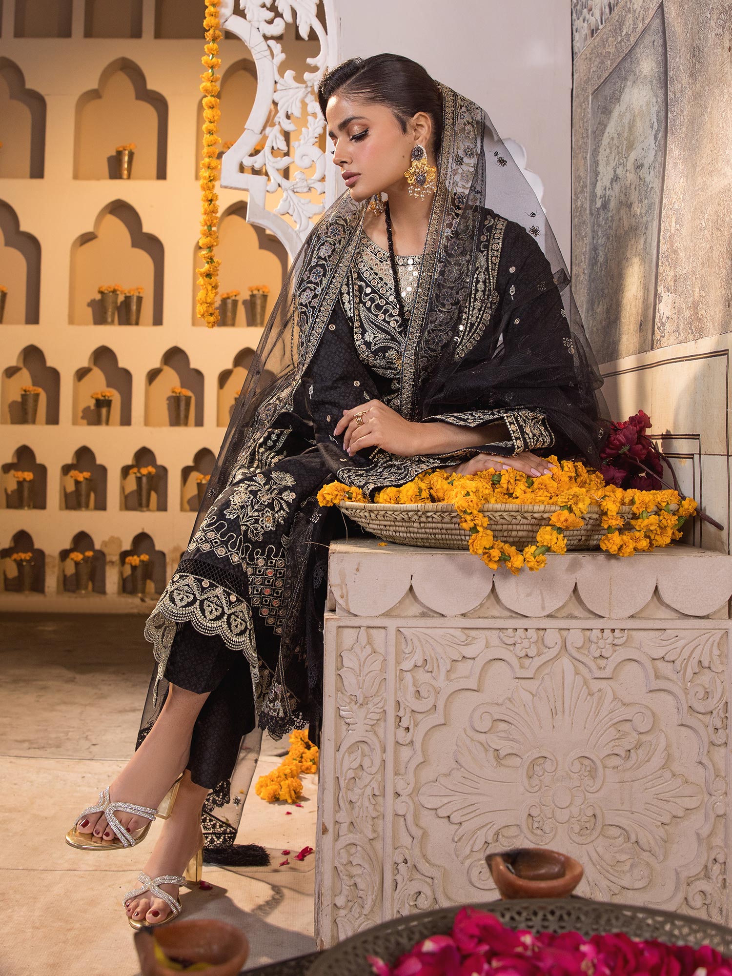 Heera's Black Luxury Embroidered 3-Piece Suit