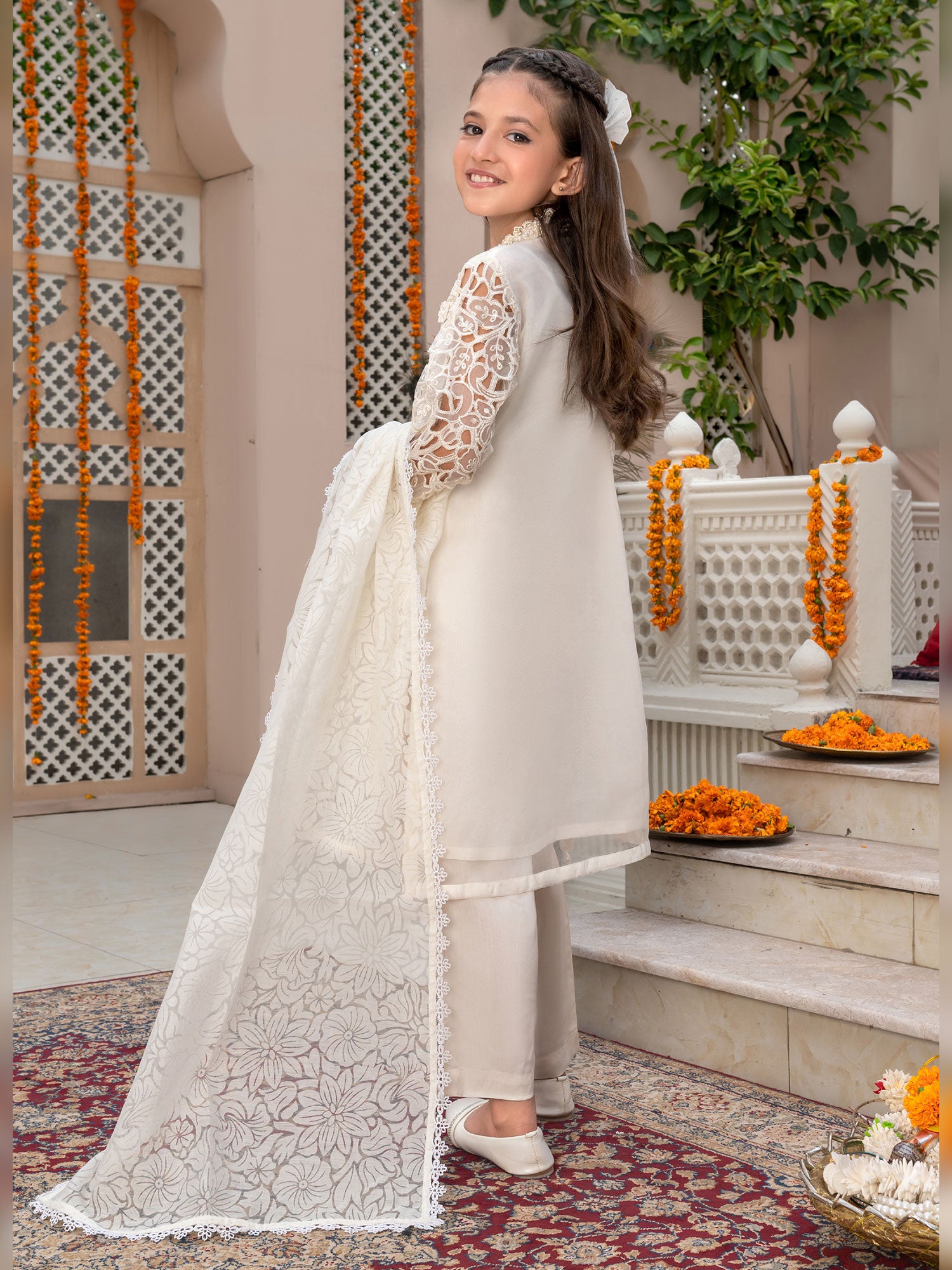 Ally's Kids Off-White Embroidered Organza Suit (AL-3999)