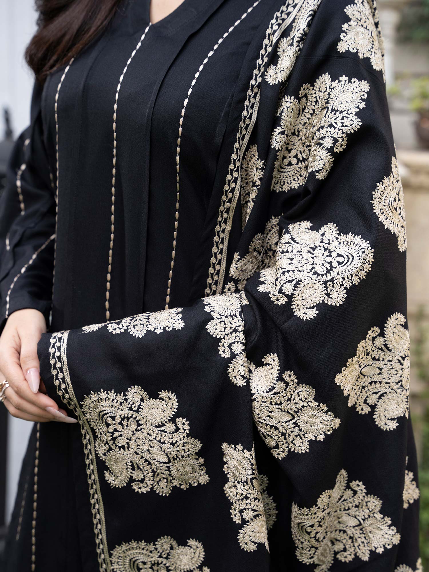 Raniya.H "Noor Bano" Winter Dhanak Suit with Shawl - Black