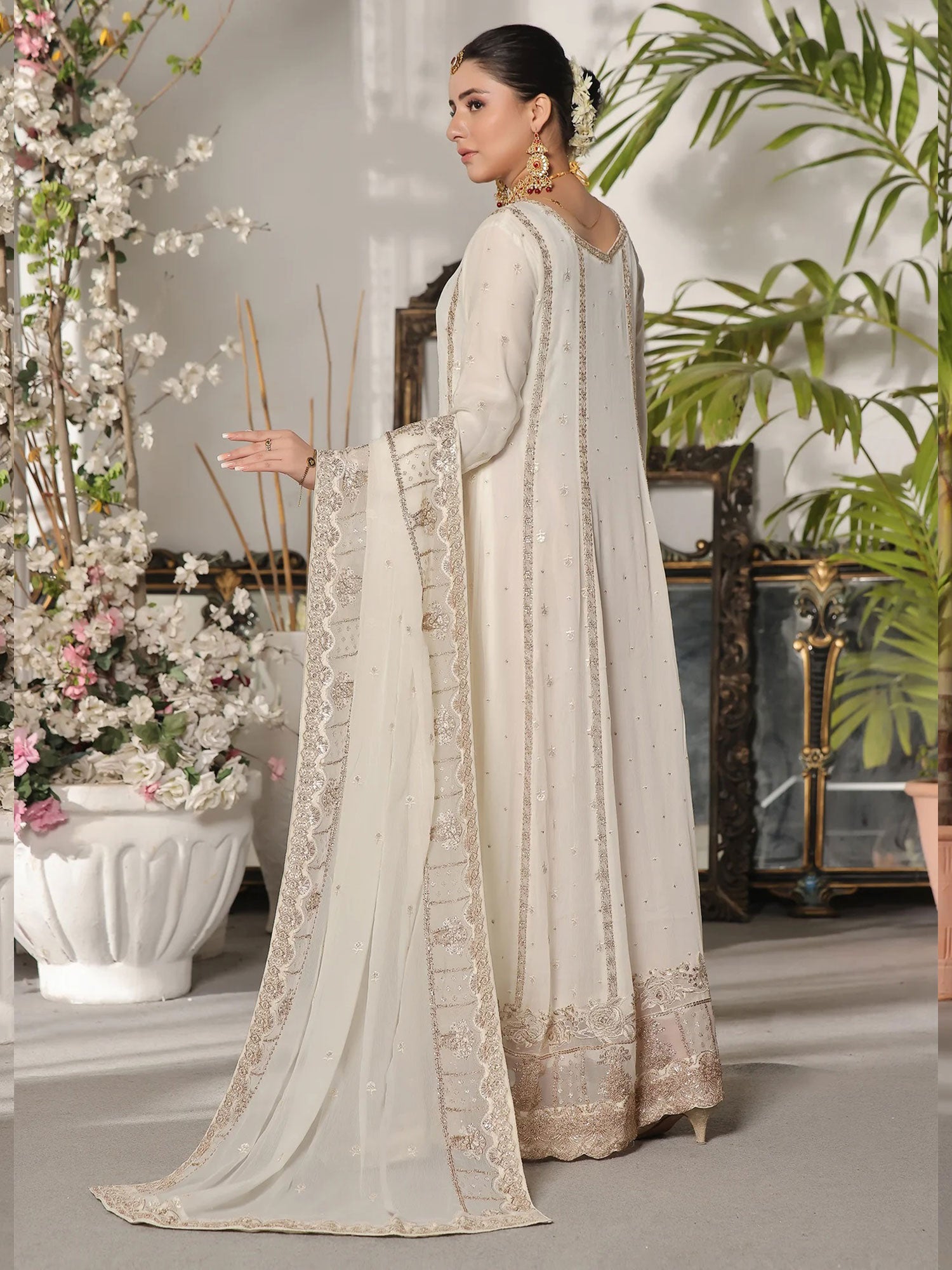 Wardah Uzair Embroidered Chiffon Maxi Suit - Off-White