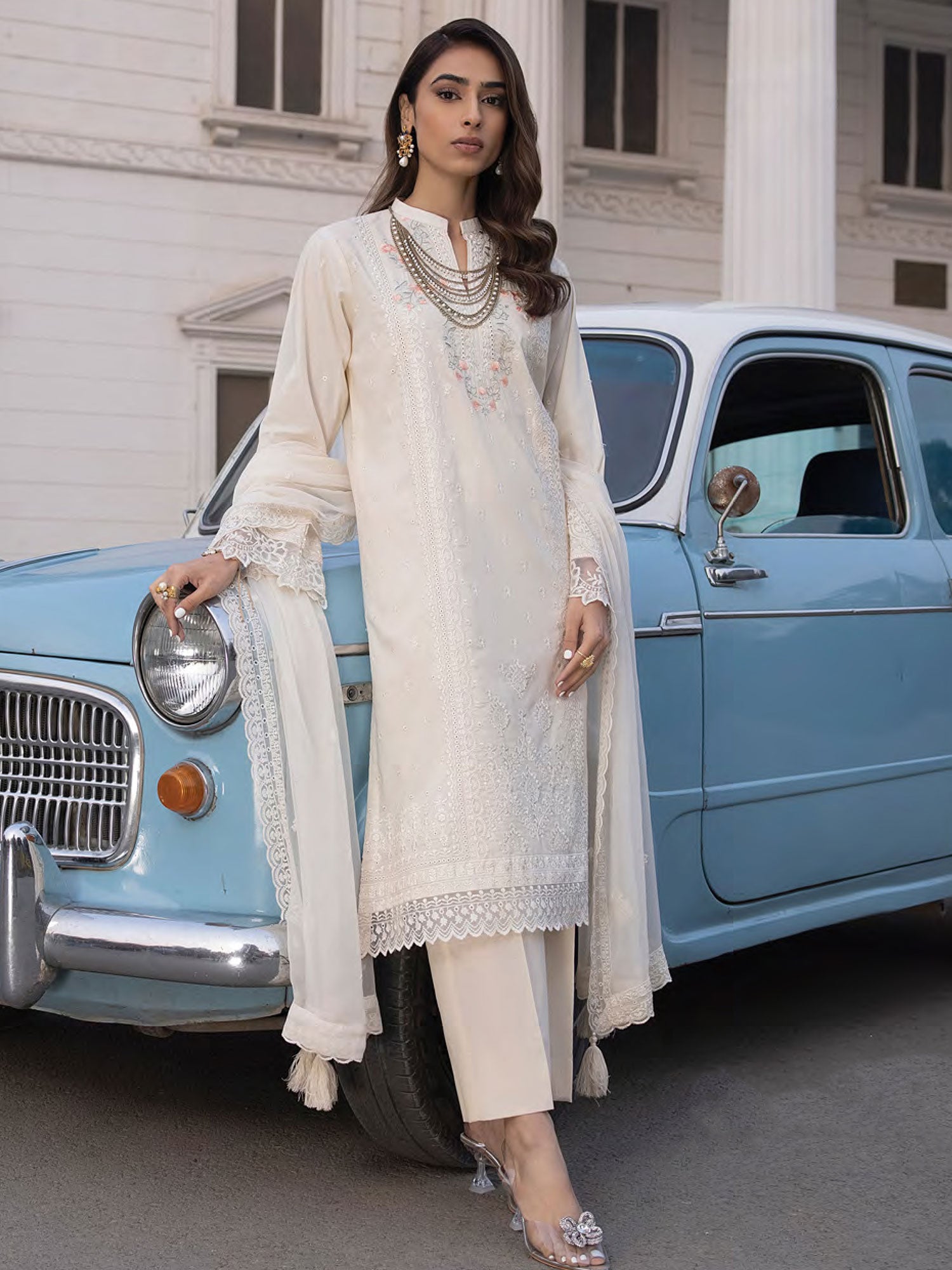 Lakhany Off-White Unstitched Embroidered Lawn 3-Piece Suit (LG-IZ-0075)