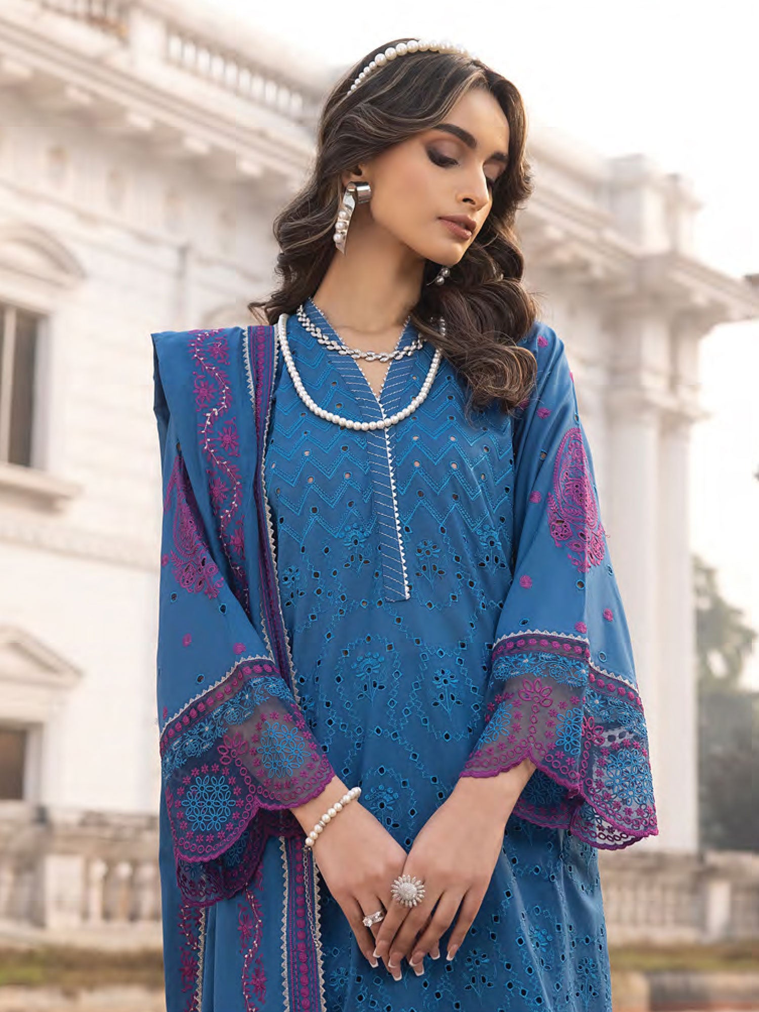 Lakhany Blue Unstitched Embroidered Lawn 3-Piece Suit (LG-EA-0460)