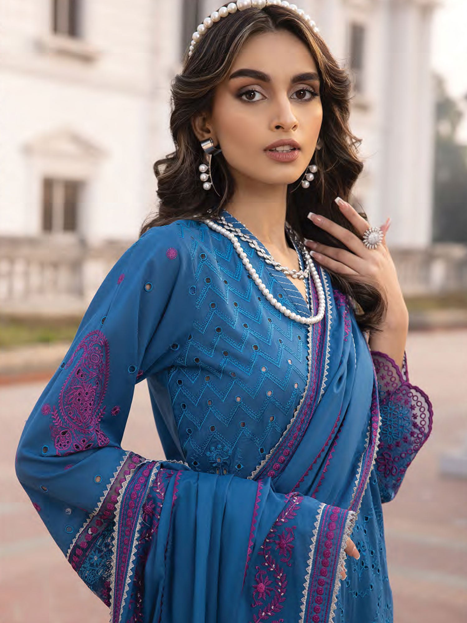 Lakhany Blue Unstitched Embroidered Lawn 3-Piece Suit (LG-EA-0460)