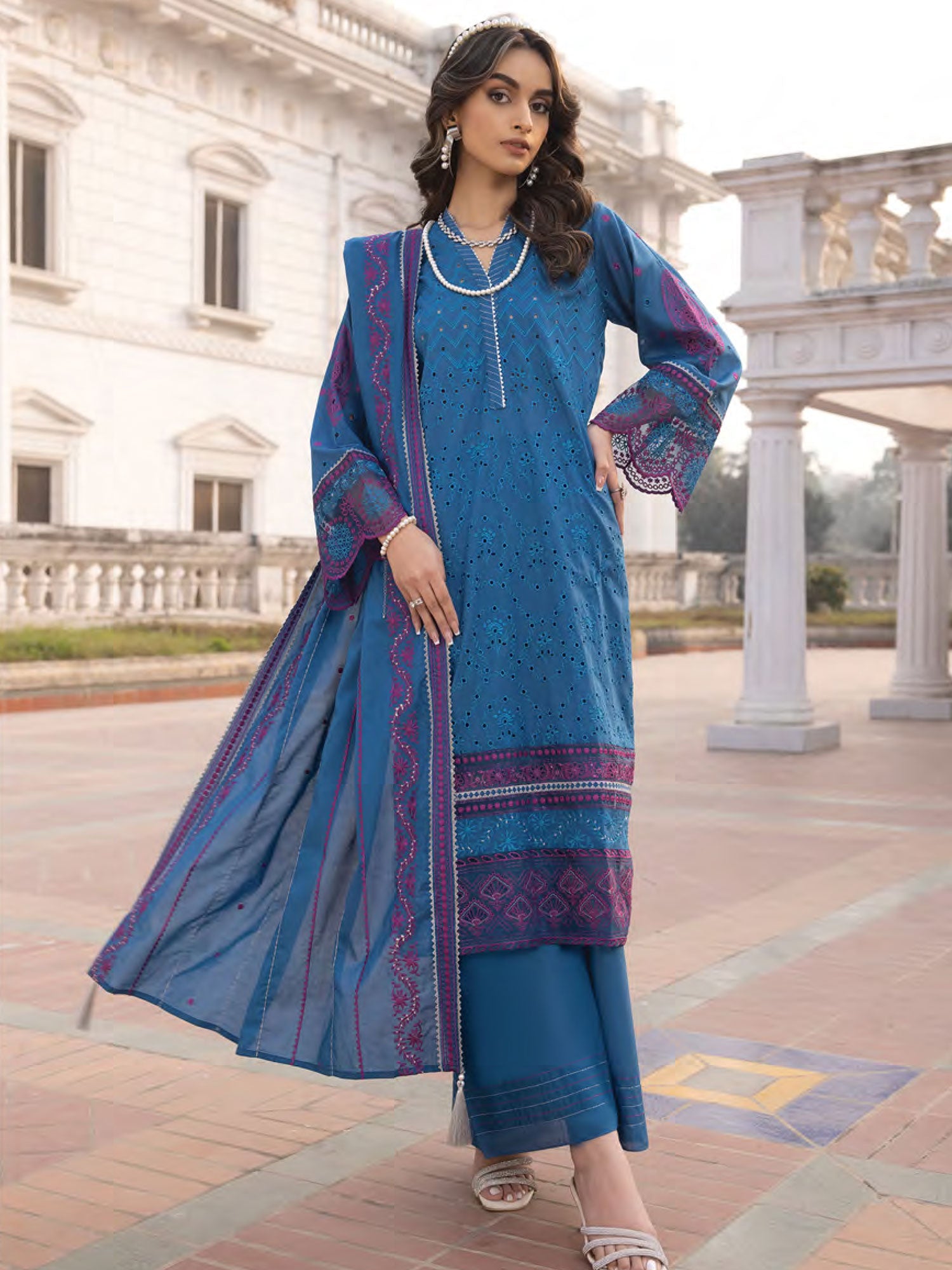 Lakhany Blue Unstitched Embroidered Lawn 3-Piece Suit (LG-EA-0460)