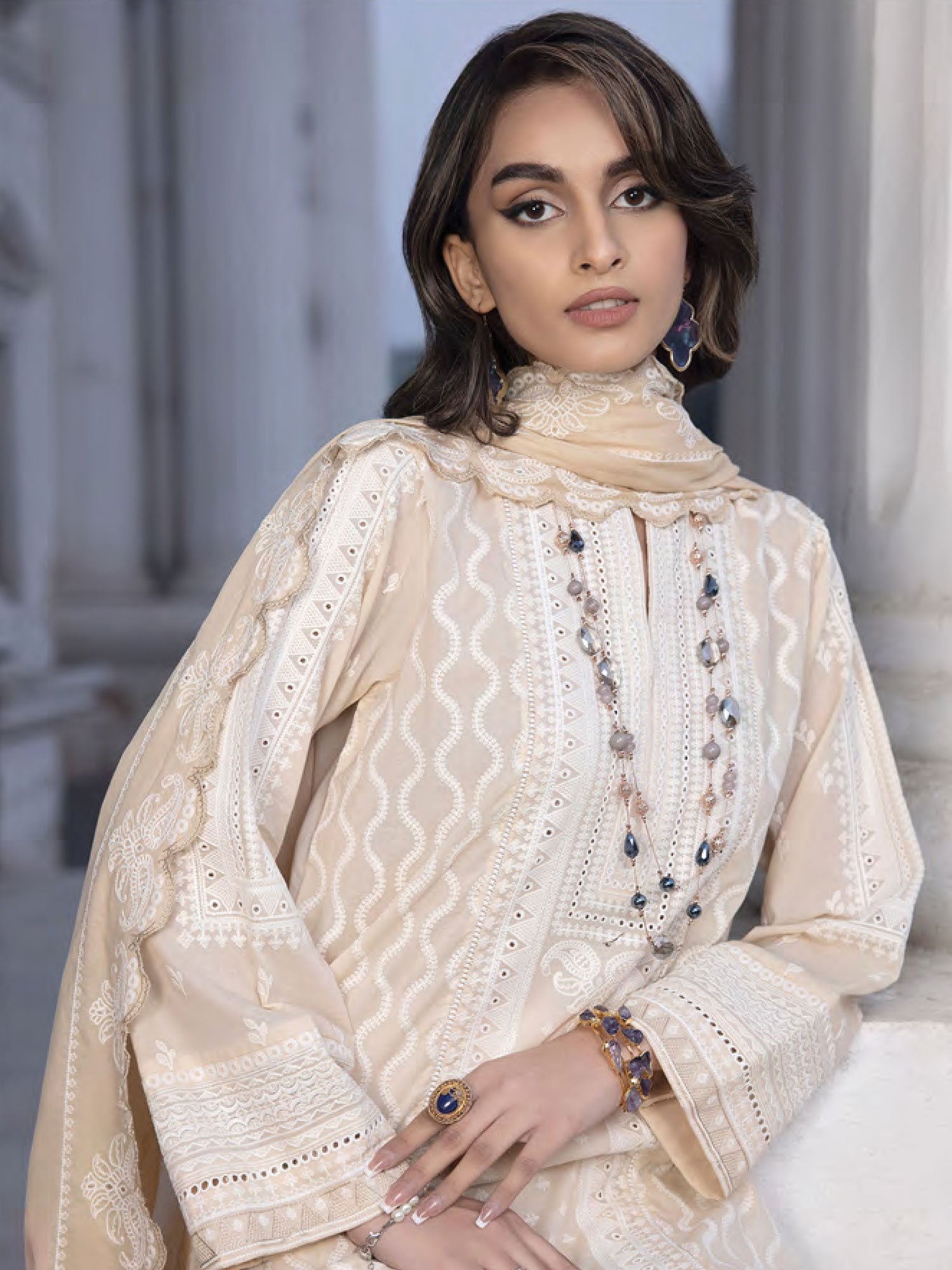 Lakhany Beige Unstitched Embroidered Lawn 3-Piece Suit (LG-SR-0122)