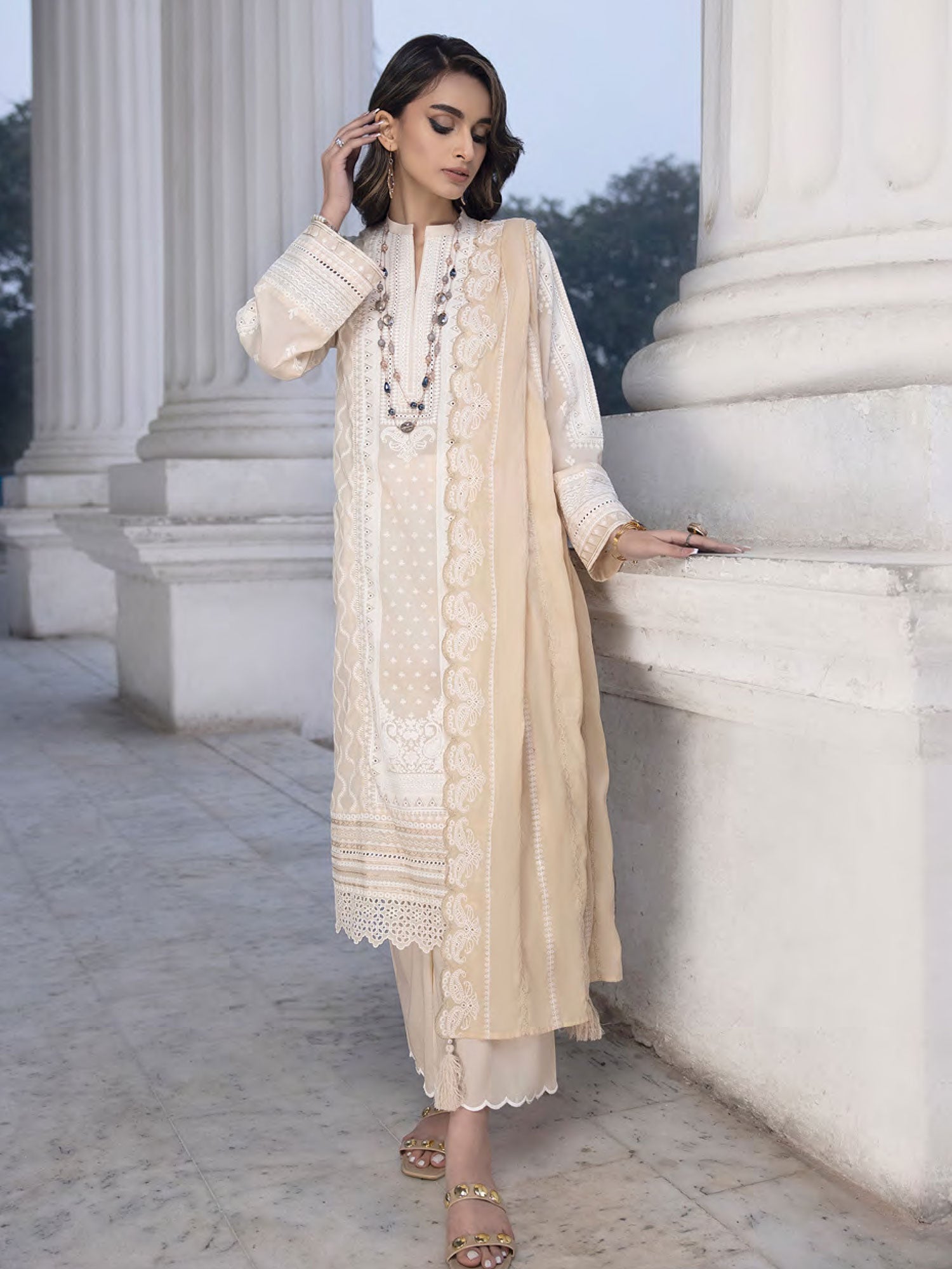 Lakhany Beige Unstitched Embroidered Lawn 3-Piece Suit (LG-SR-0122)