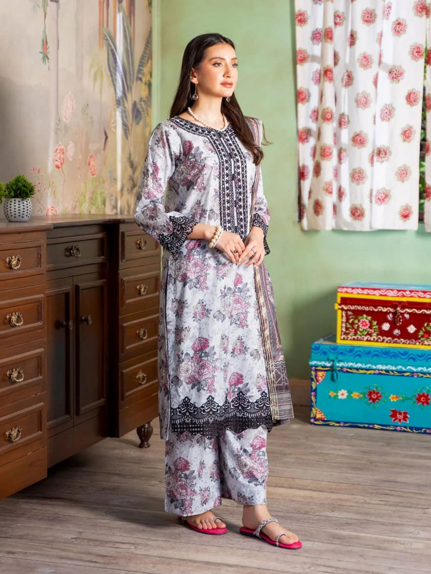 Raniya.H "Amelia" Lawn 3-Piece Suit - LUCIE