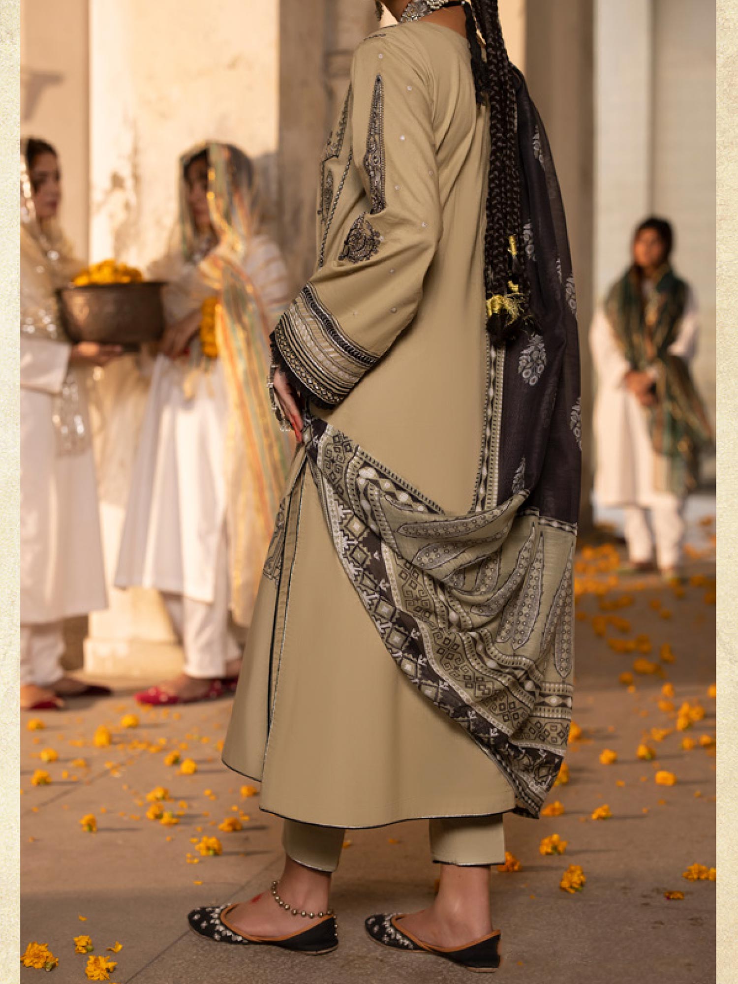 Casual Lite "Mannat" Cotton Lawn 3-Piece Suit - Jaleh