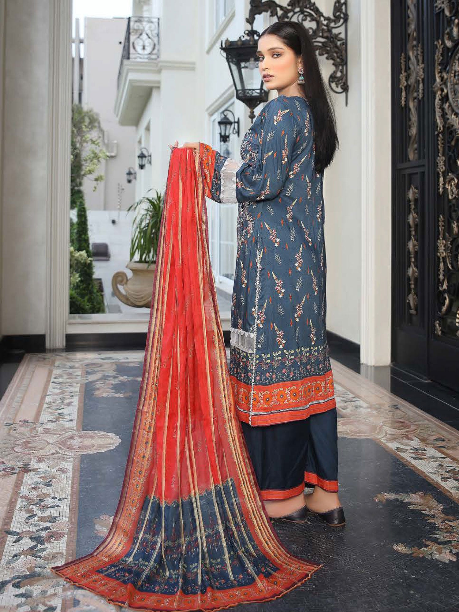 Munira Embroidered Winter Linen Suit (MSL-01) - Zinc