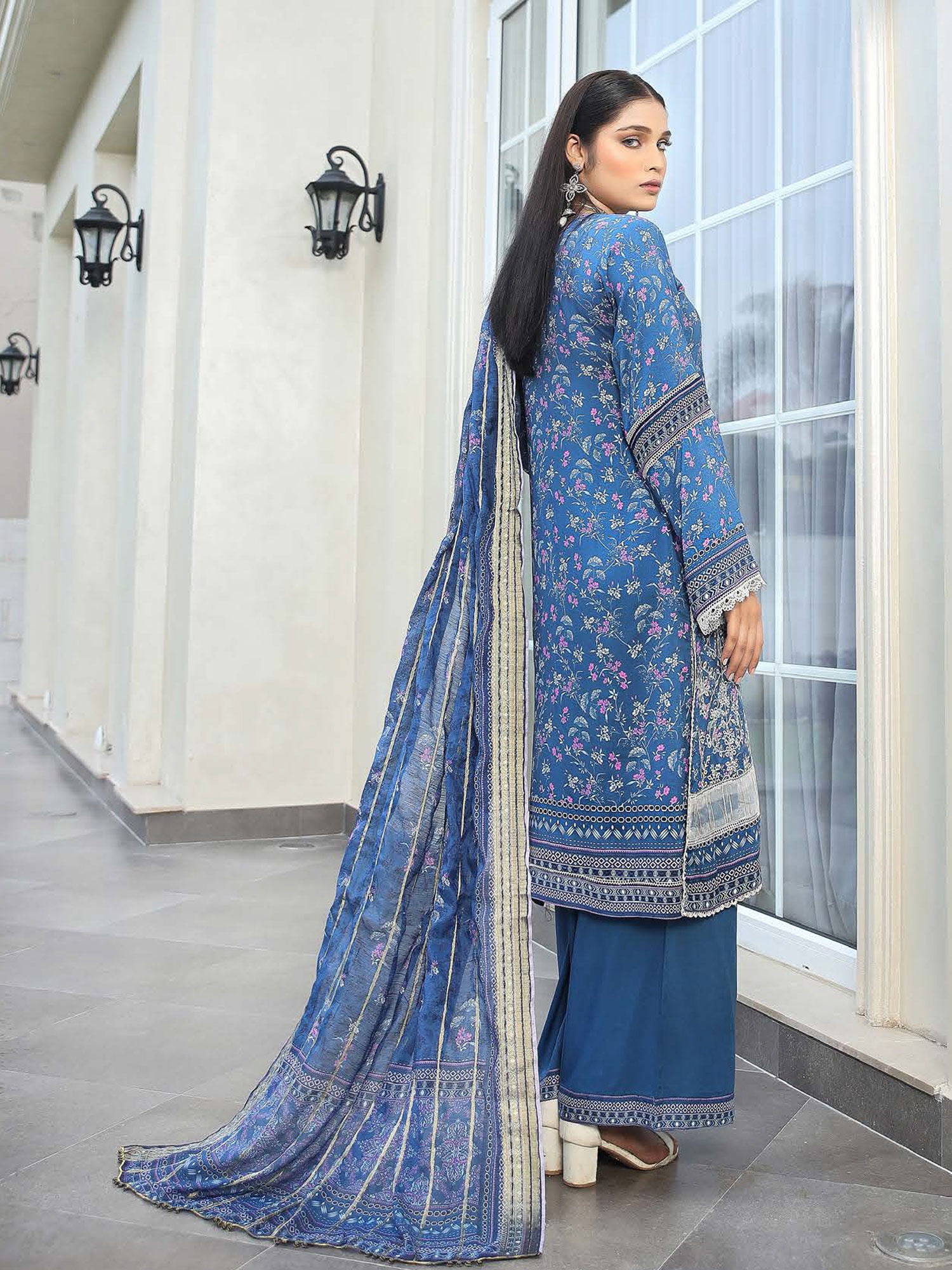 Munira Embroidered Winter Linen Suit (MSL-02) - Blue