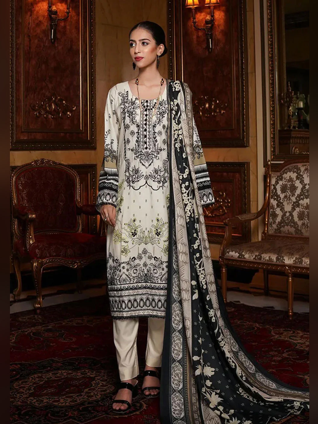 Munira Embroidered Winter Dhanak Suit (MSL-05) - Off-White