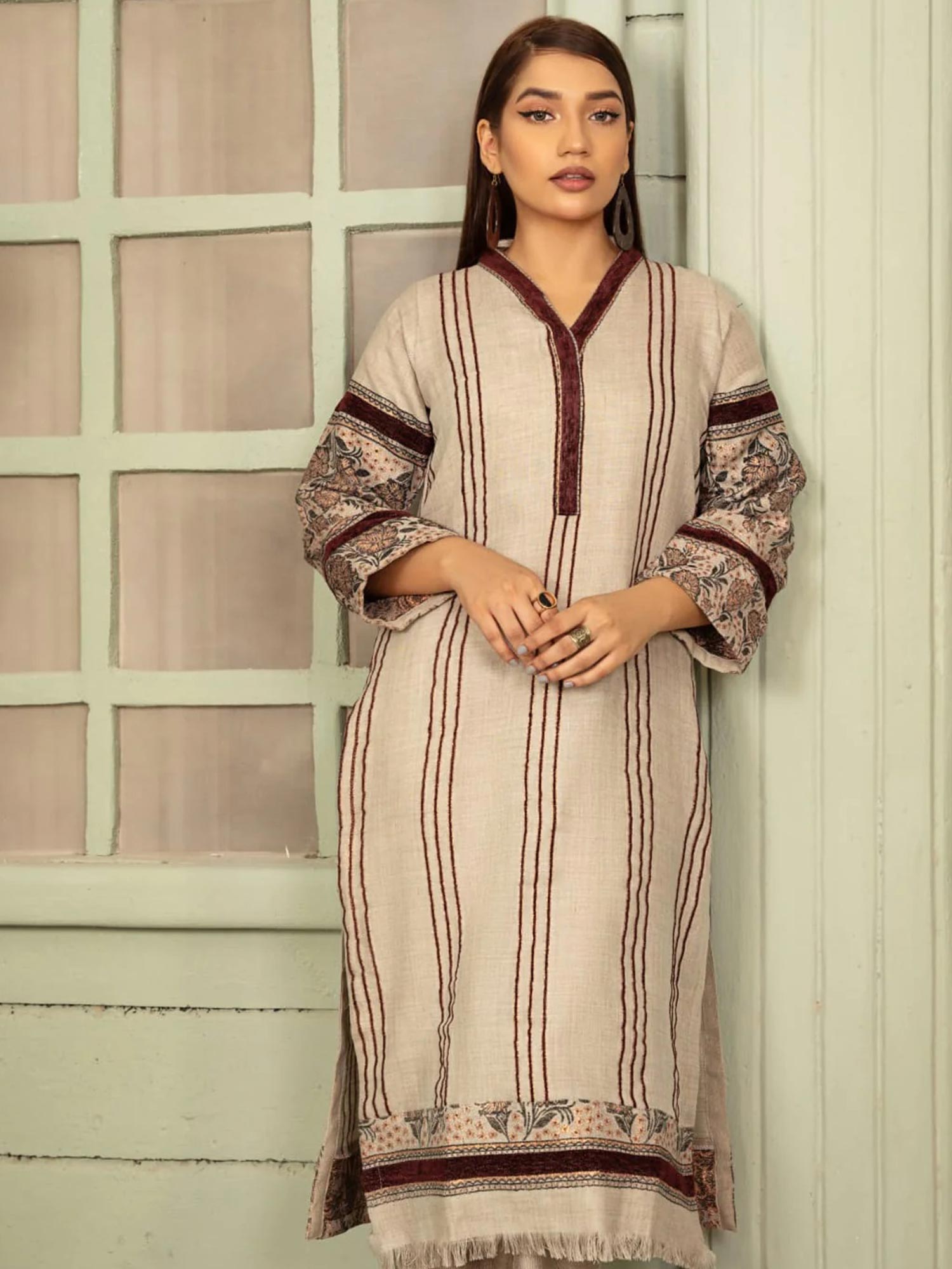 Raniya.H "Haya" Winter Shawl Fabric 2-Piece Suit - Natasha