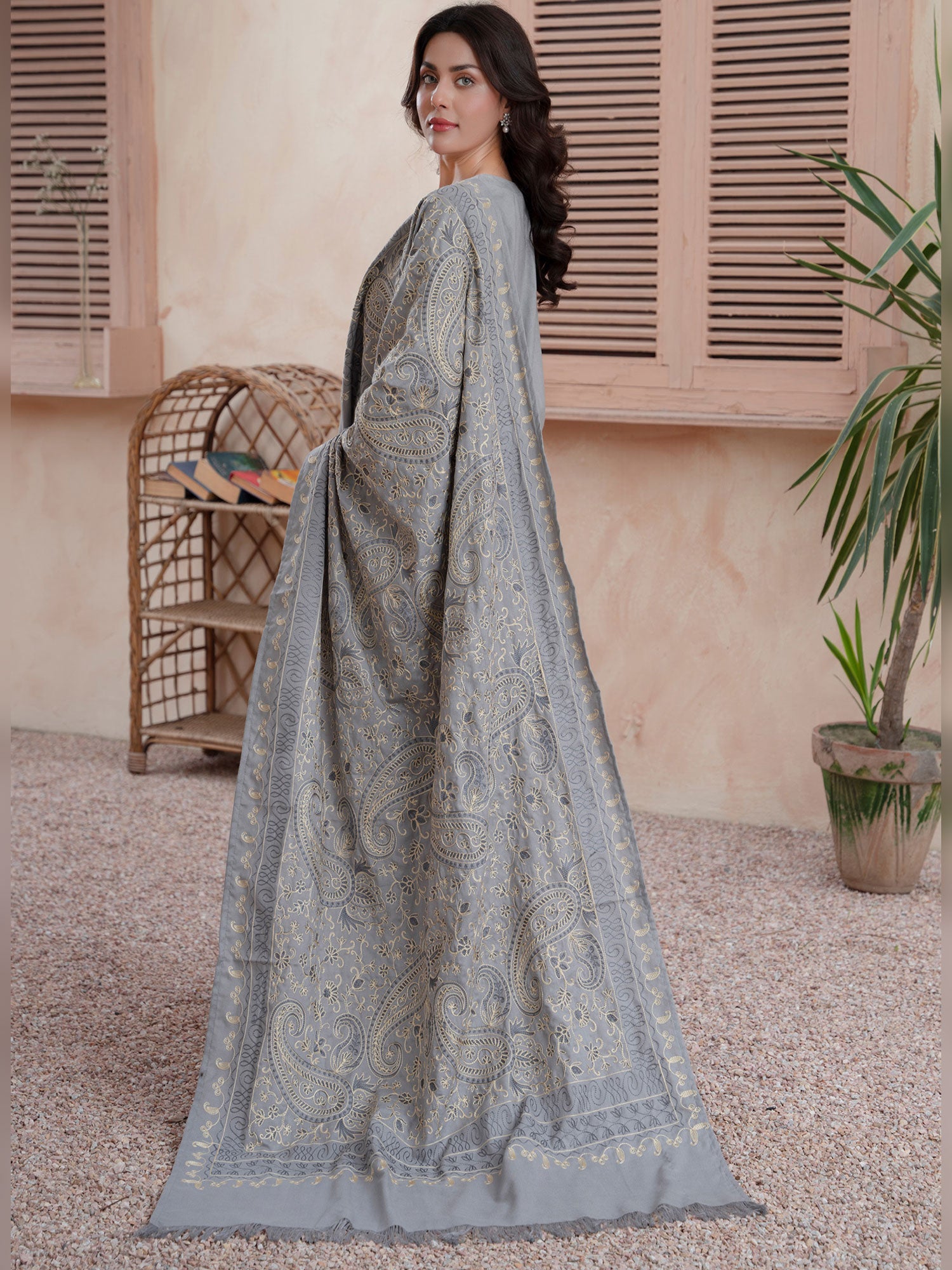 Raniya.H "Noor Bano" Winter Dhanak Suit with Shawl - Grey