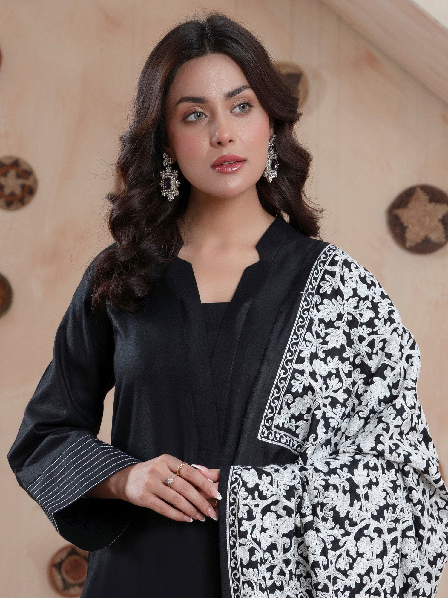 Raniya.H "Noor Bano" Winter Dhanak Suit with Shawl - Black