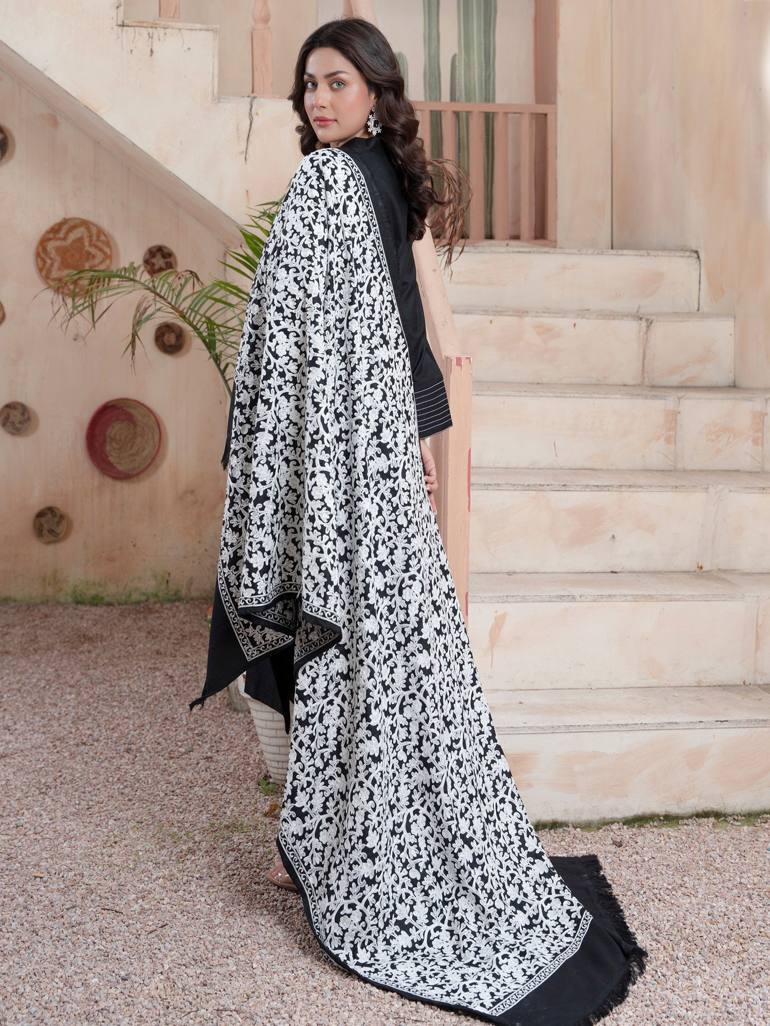 Raniya.H "Noor Bano" Winter Dhanak Suit with Shawl - Black