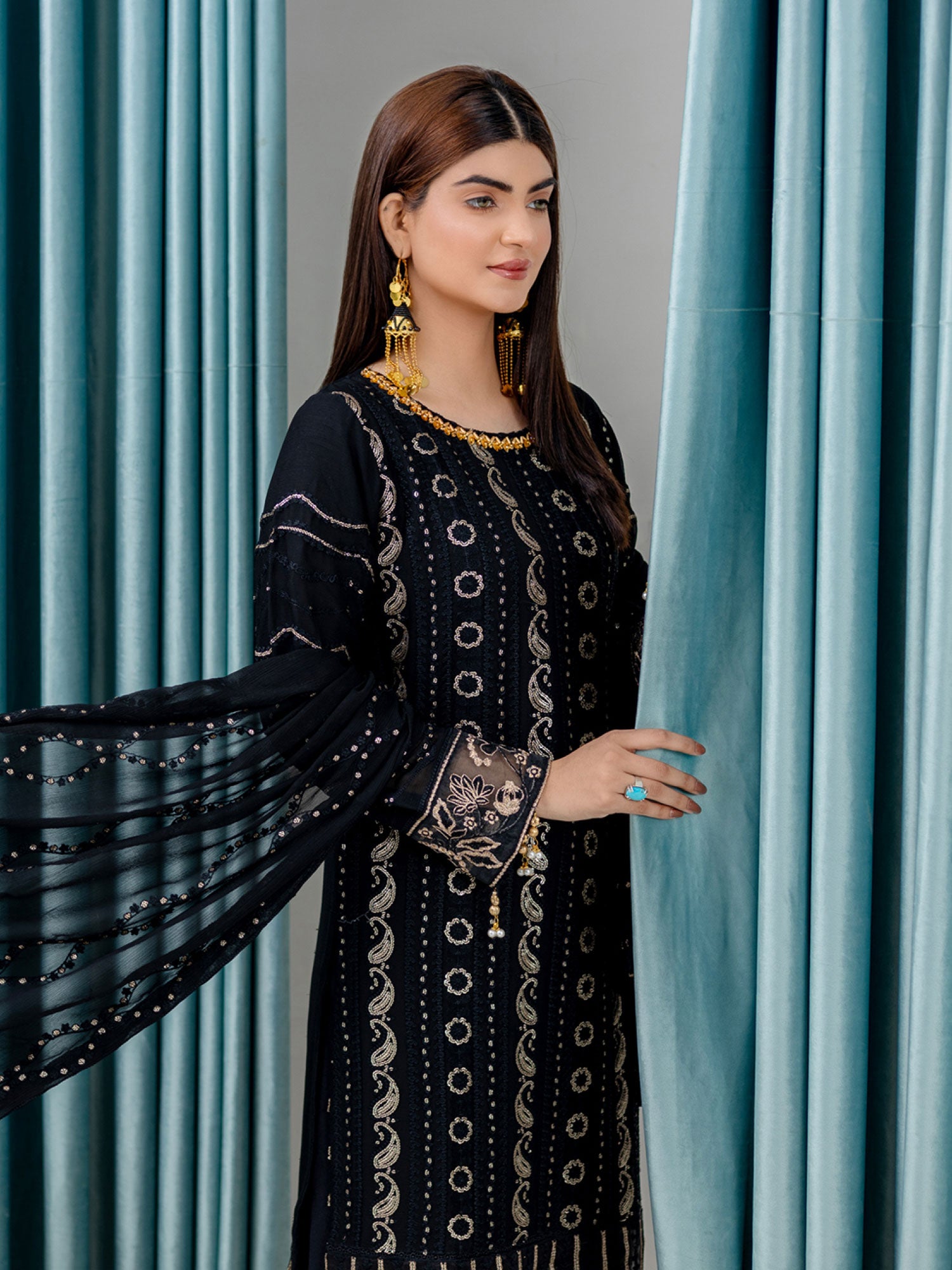 Rangz Luxury Embroidered Chiffon Suit - Black