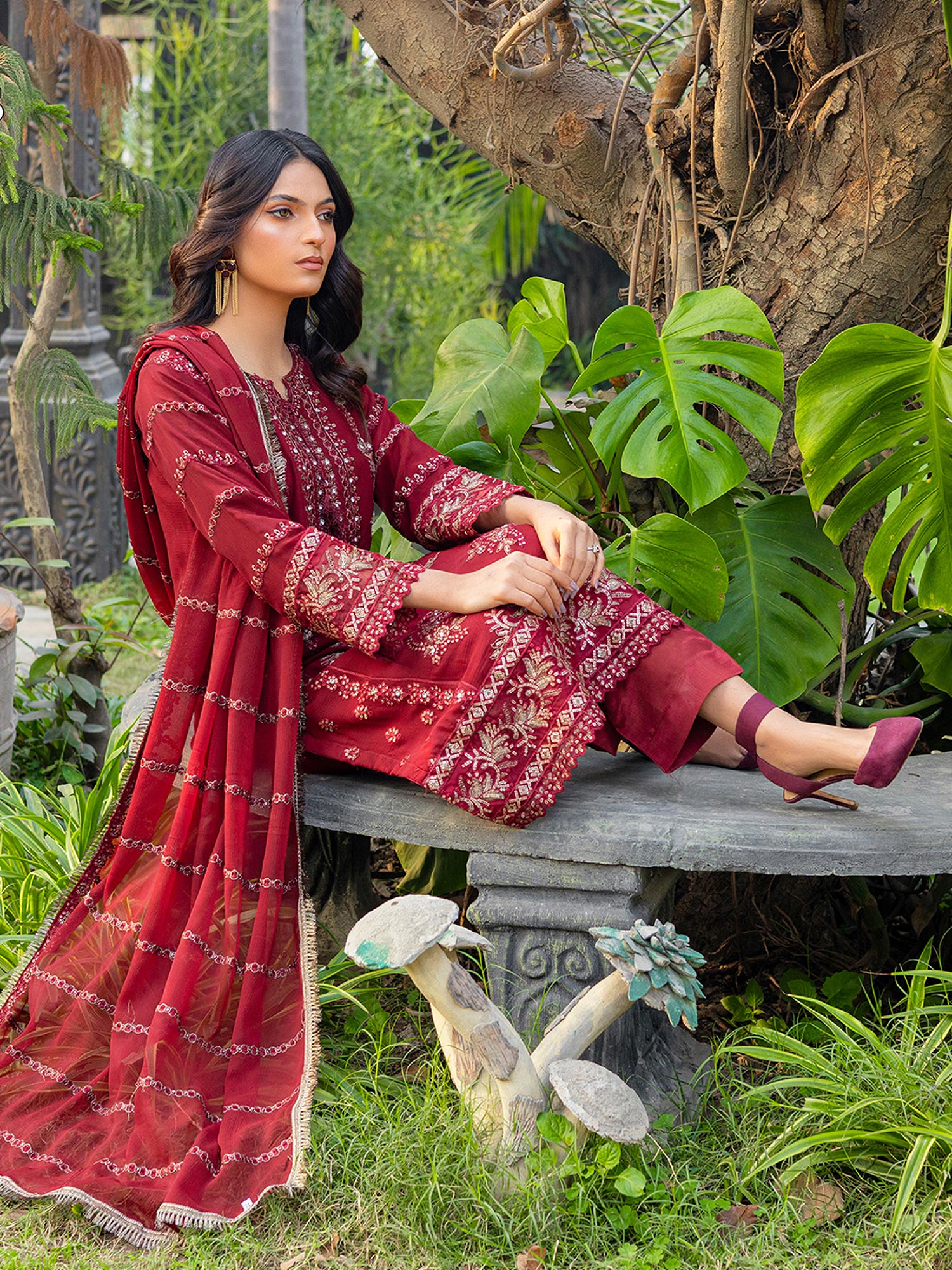 Luxury Embroidered Chiffon Suit - Dark Red