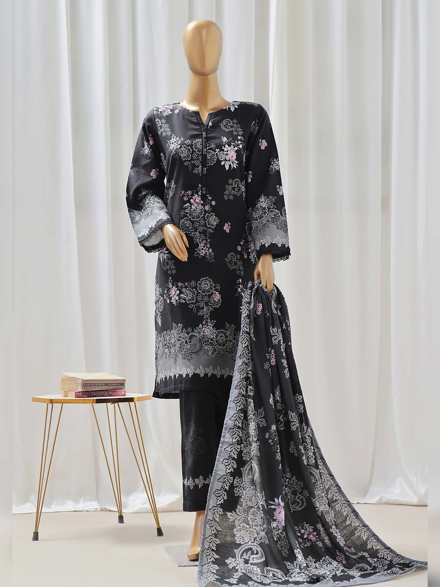 Sadabahar Printed Winter Khaddar 3-Piece Suit - Black