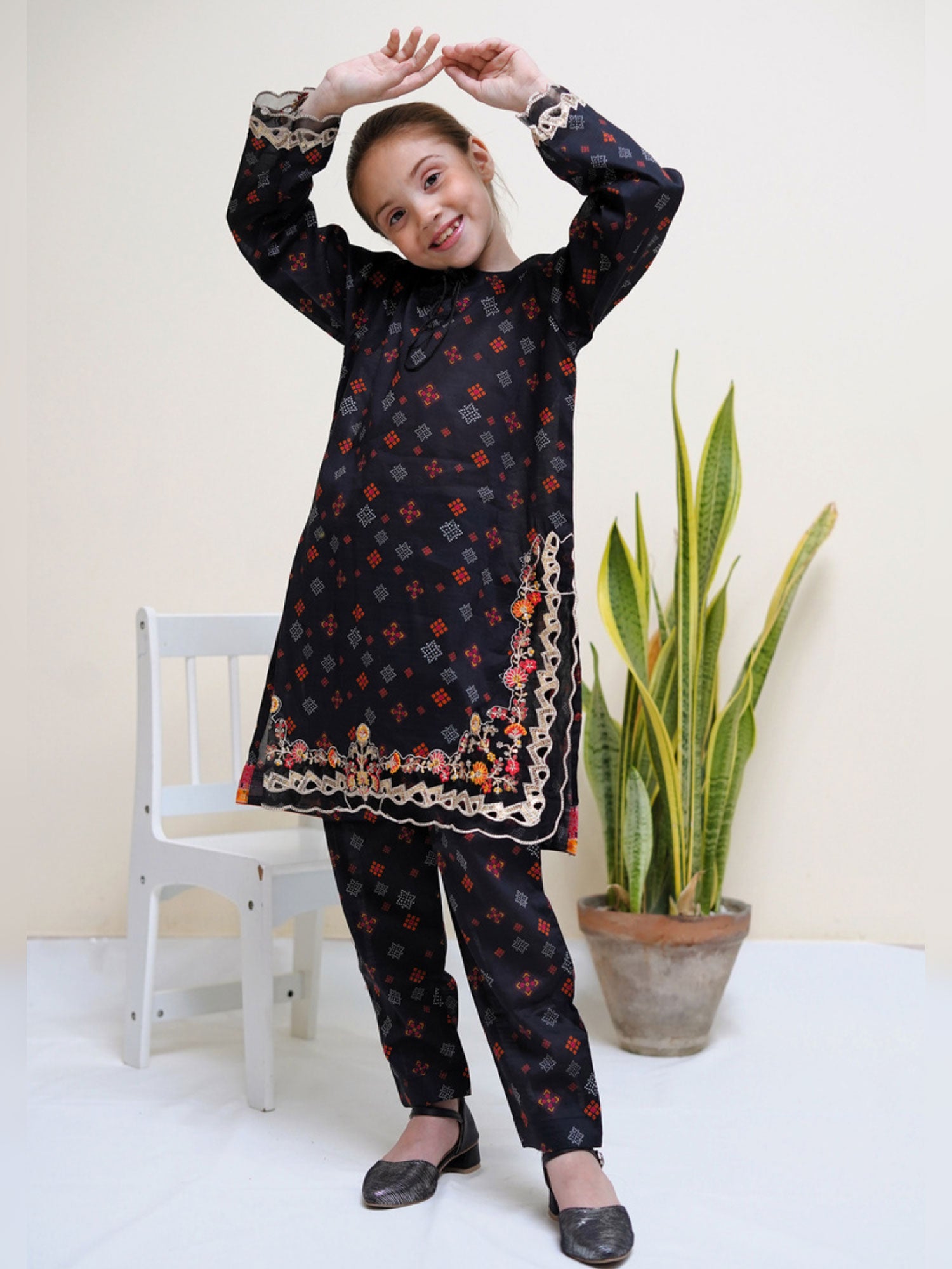 Kids Black Coords Embroidered Lawn 2-Piece Suit