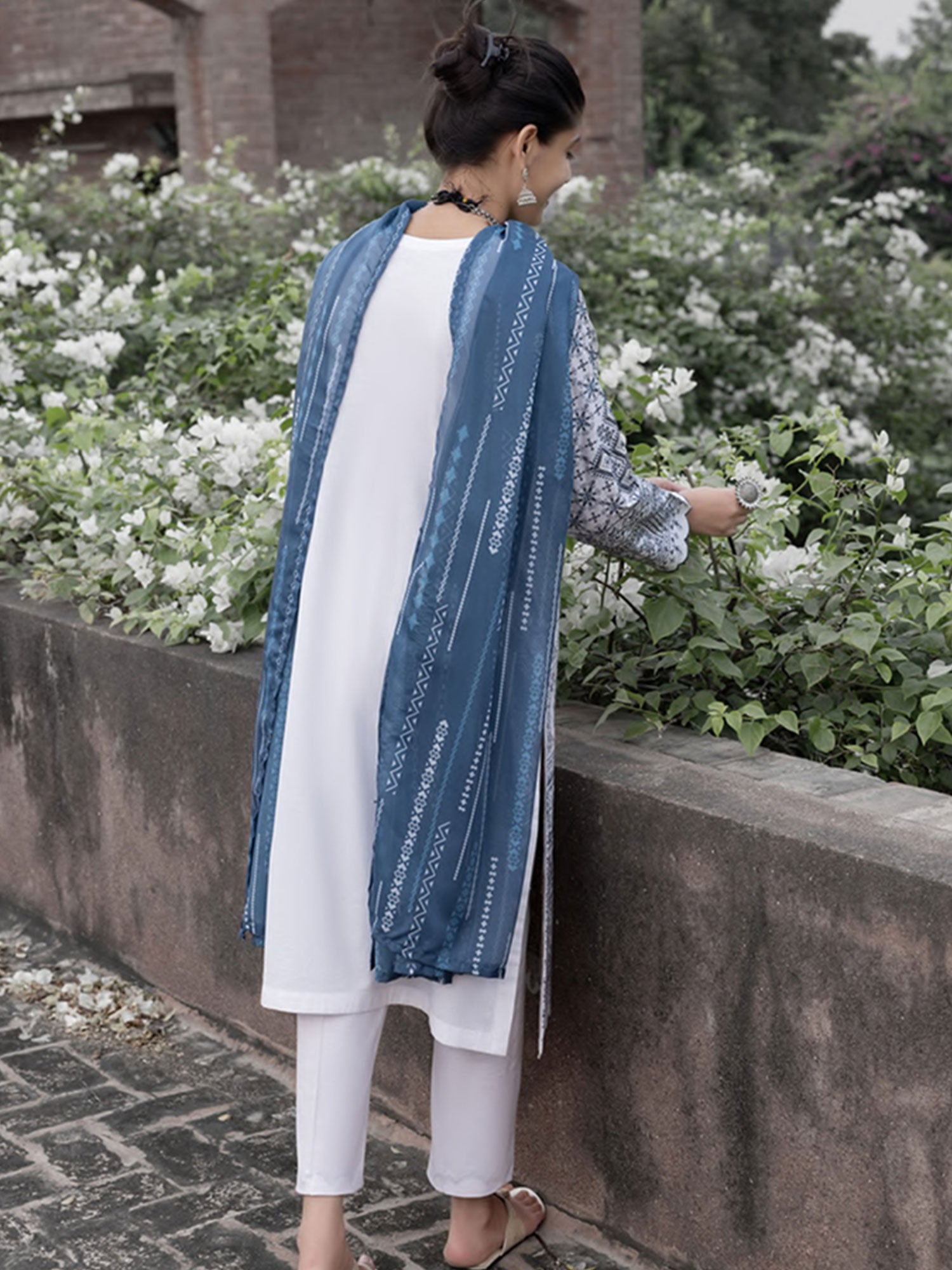 Casual Lite "Wabasta" Embroidered Winter Linen Suit - White