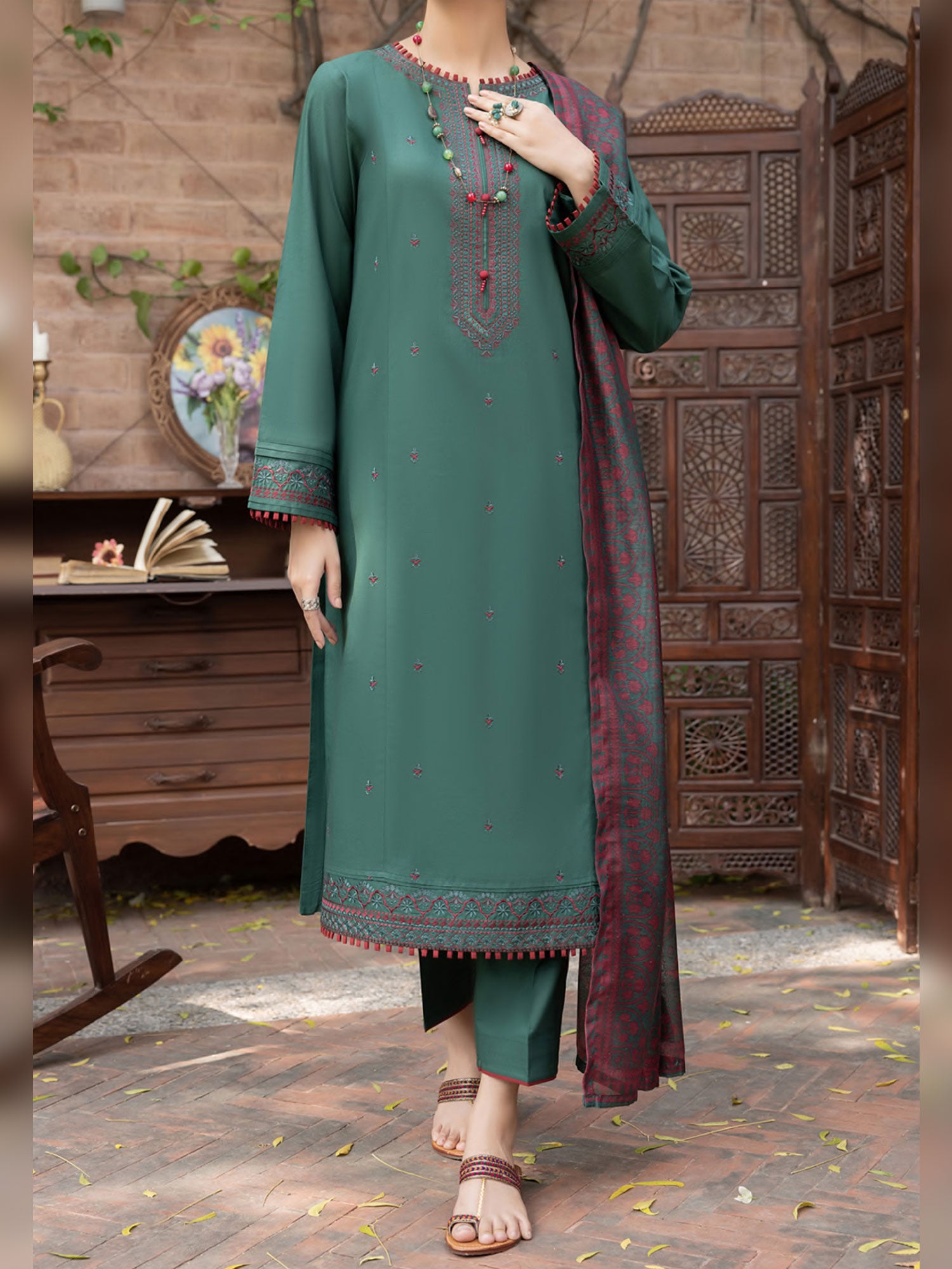 Casual Lite "Wabasta" Embroidered Winter Linen Suit - Green