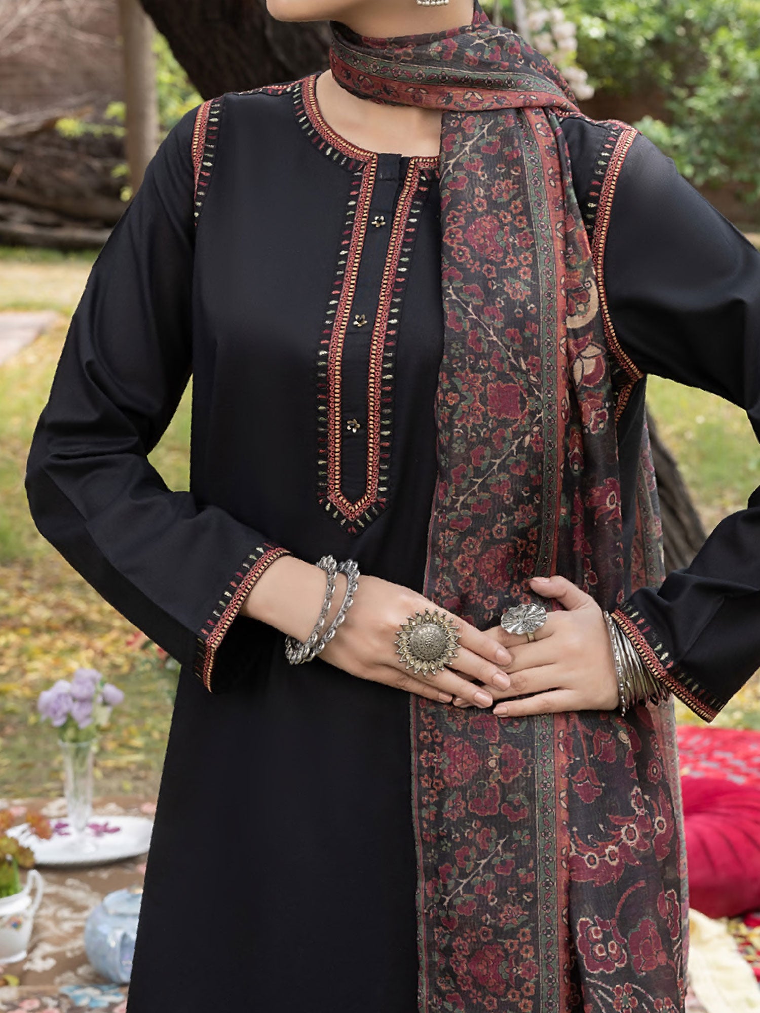 Casual Lite "Wabasta" Embroidered Winter Linen Suit - Black