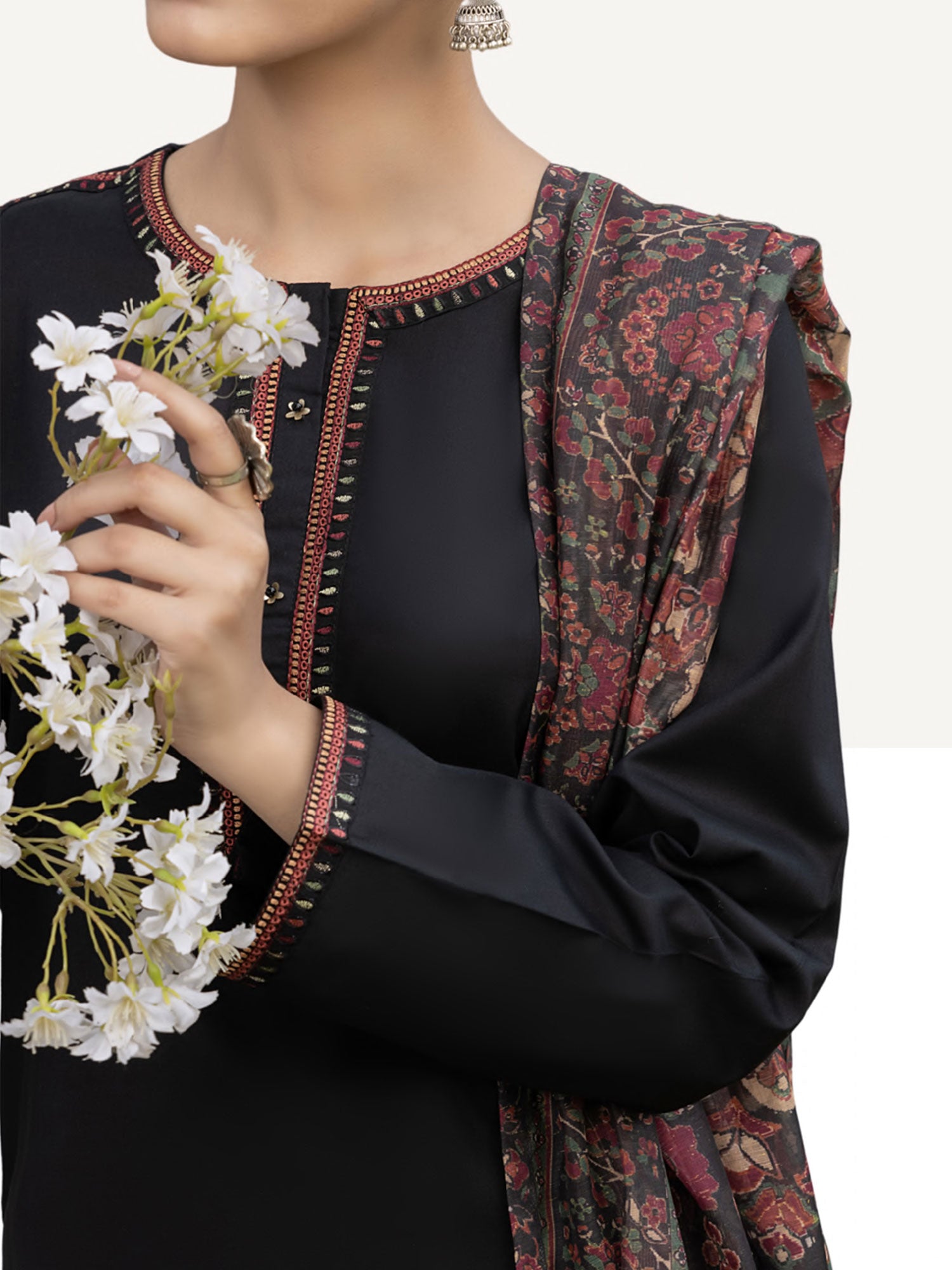 Casual Lite "Wabasta" Embroidered Winter Linen Suit - Black