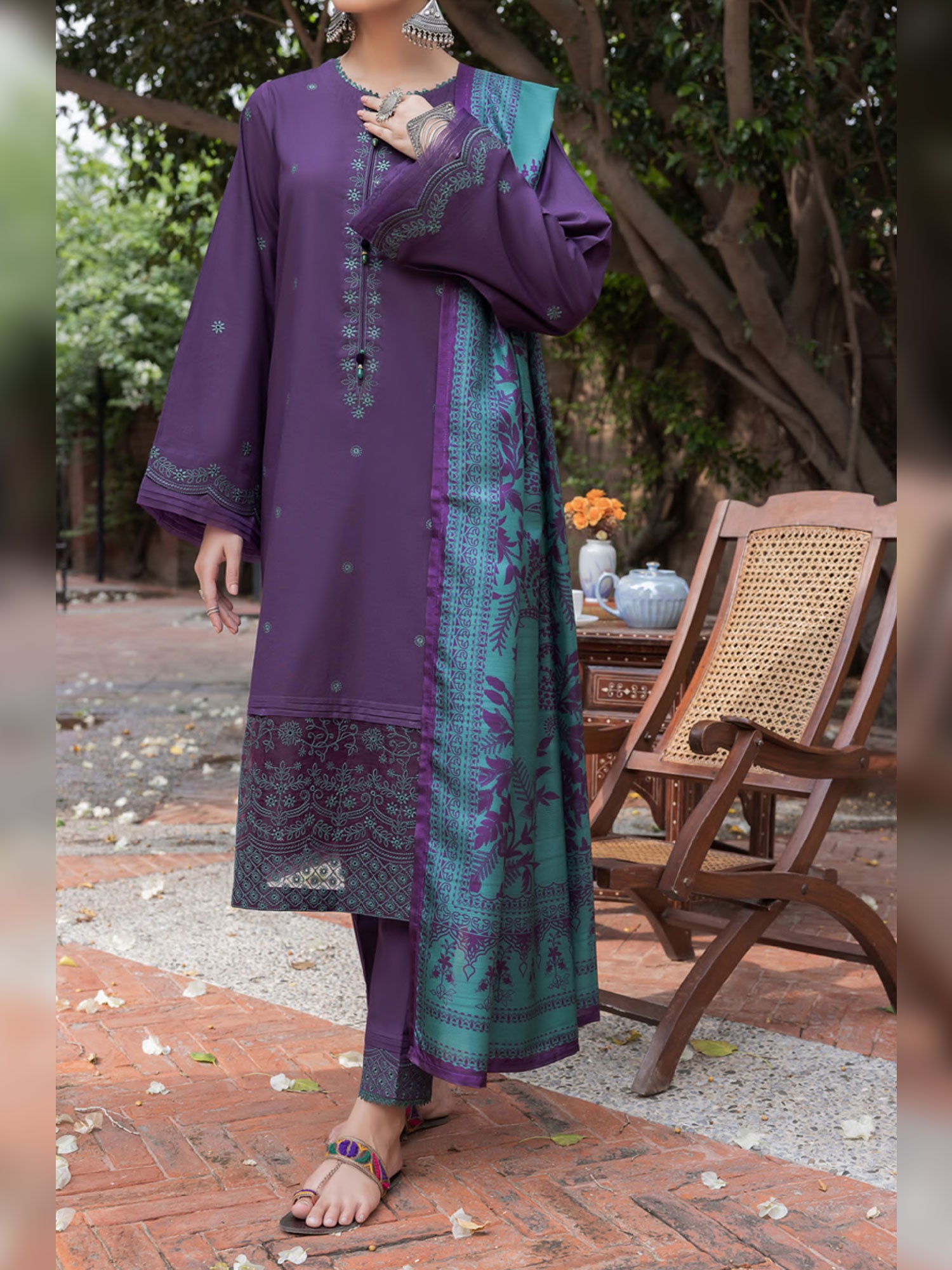 Casual Lite "Wabasta" Embroidered Winter Linen Suit - Purple