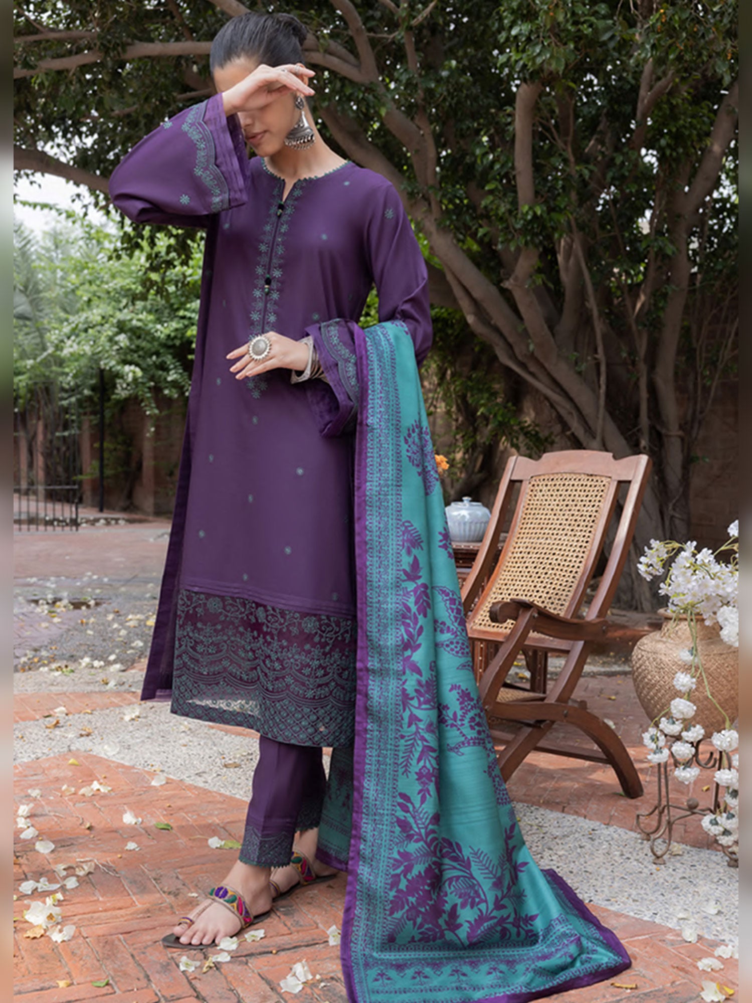 Casual Lite "Wabasta" Embroidered Winter Linen Suit - Purple