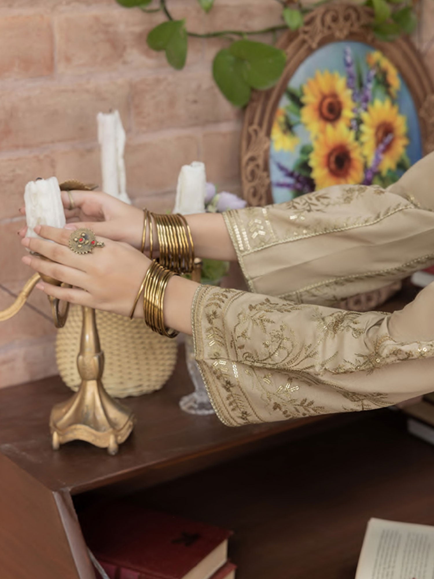 Casual Lite "Wabasta" Embroidered Winter Linen Suit - Beige