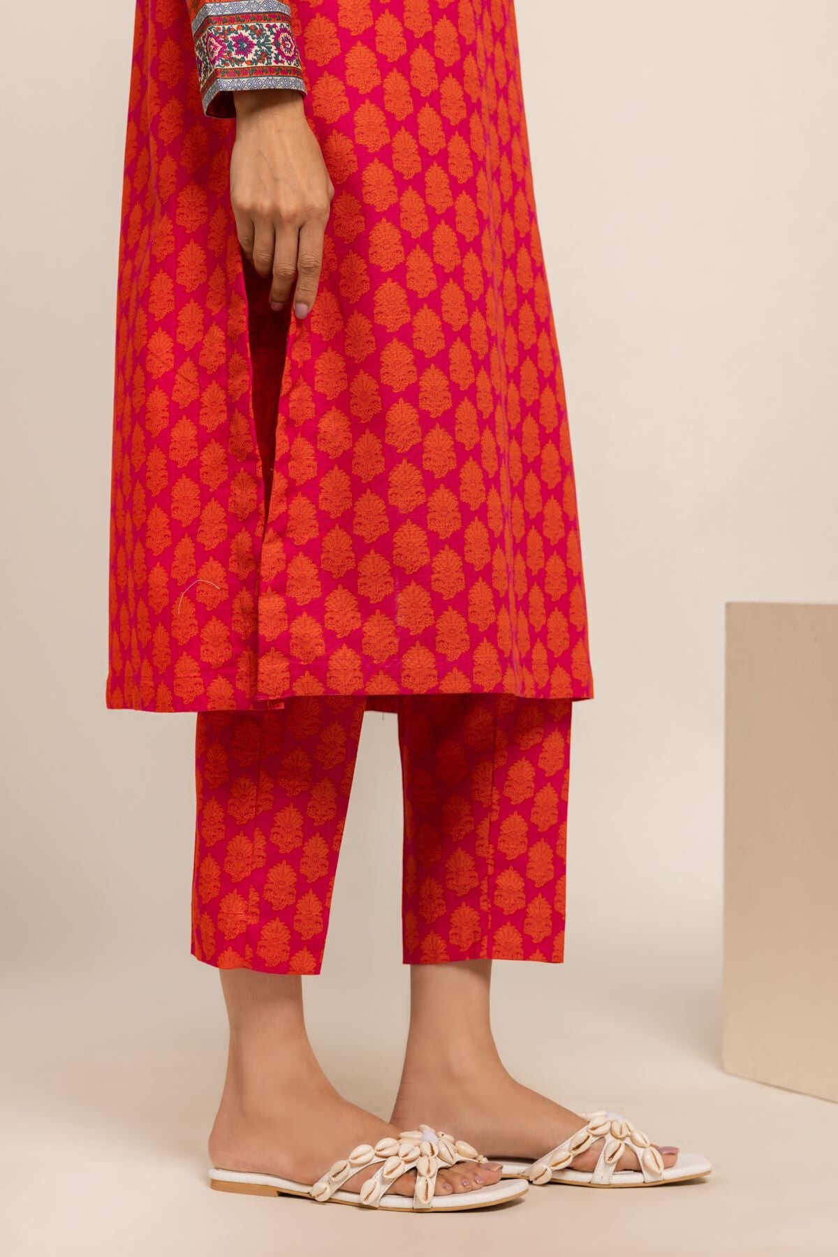 Khaadi Hot Pink Classic Khaddar 2-Piece Suit