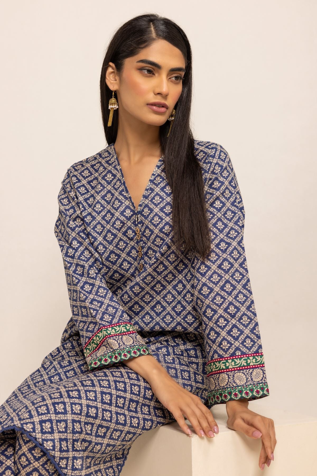 Khaadi hotsell khaddar suit