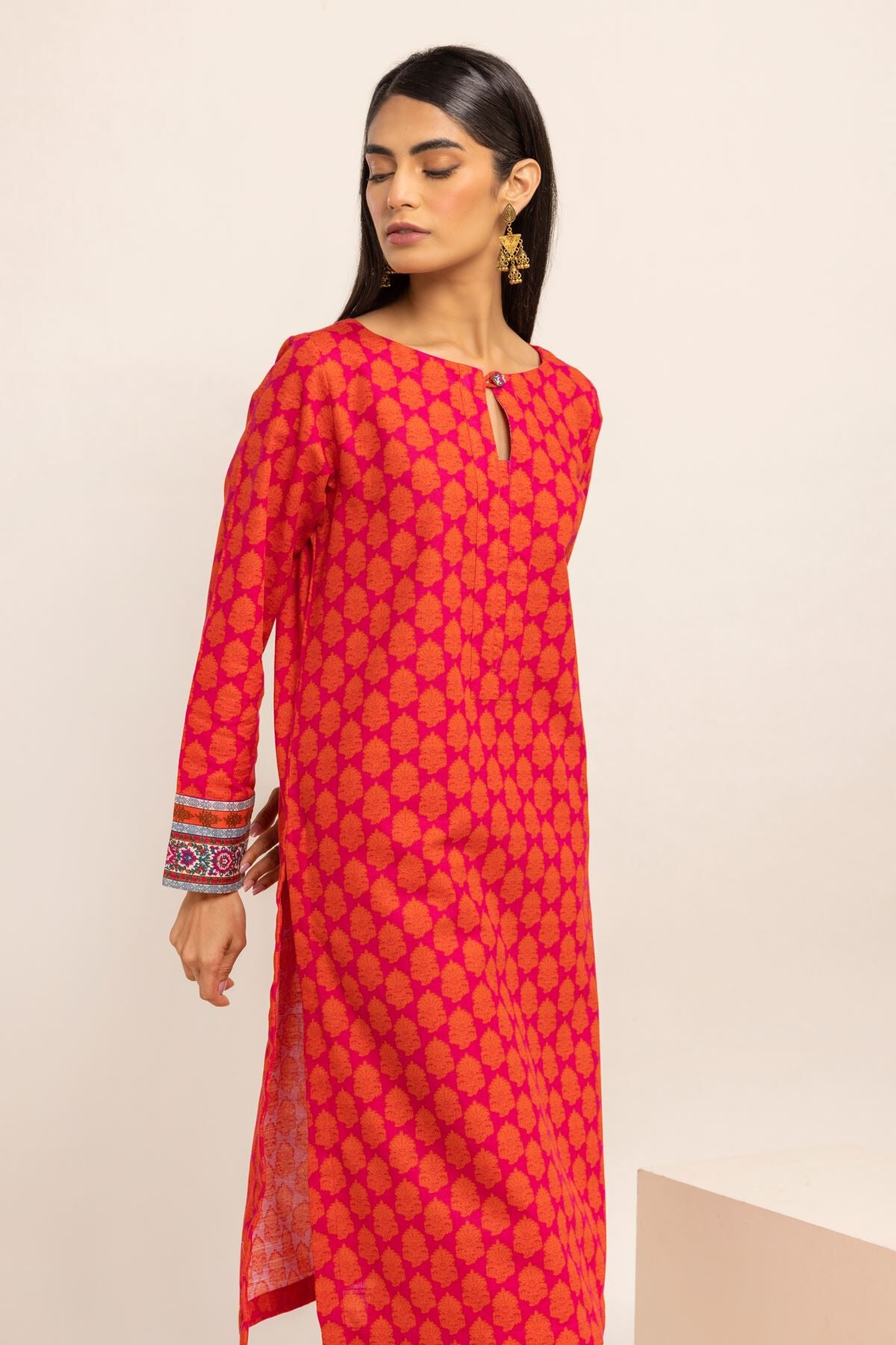 Khaadi Hot Pink Classic Khaddar 2-Piece Suit