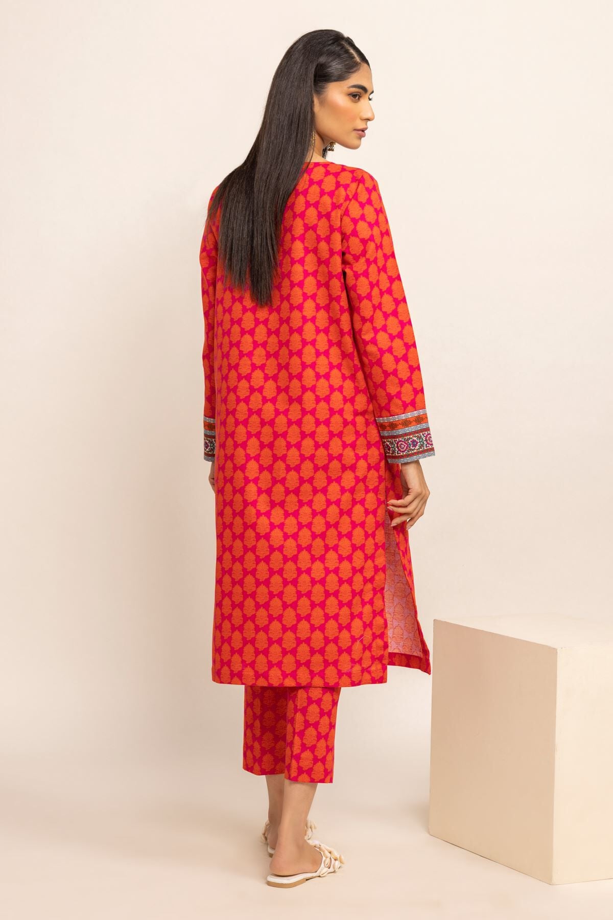 Khaadi Hot Pink Classic Khaddar 2-Piece Suit